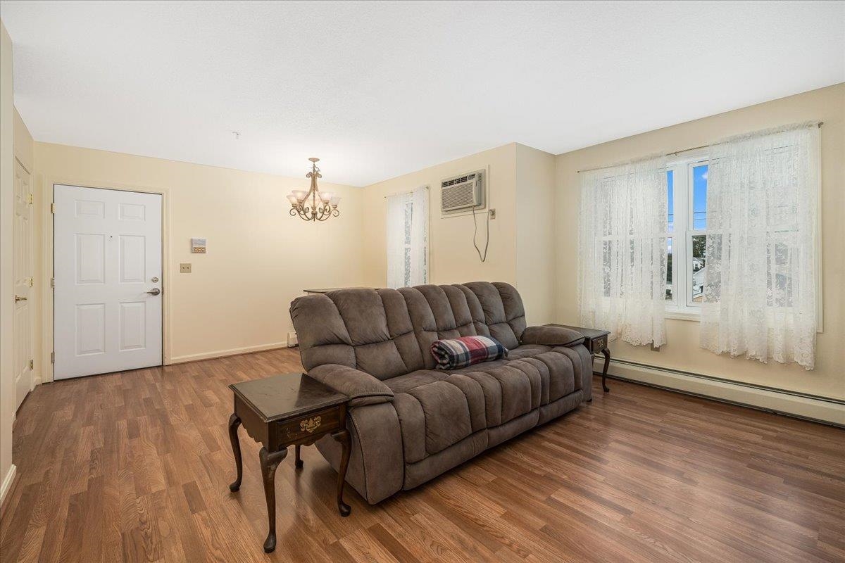 Photo 7 of 24