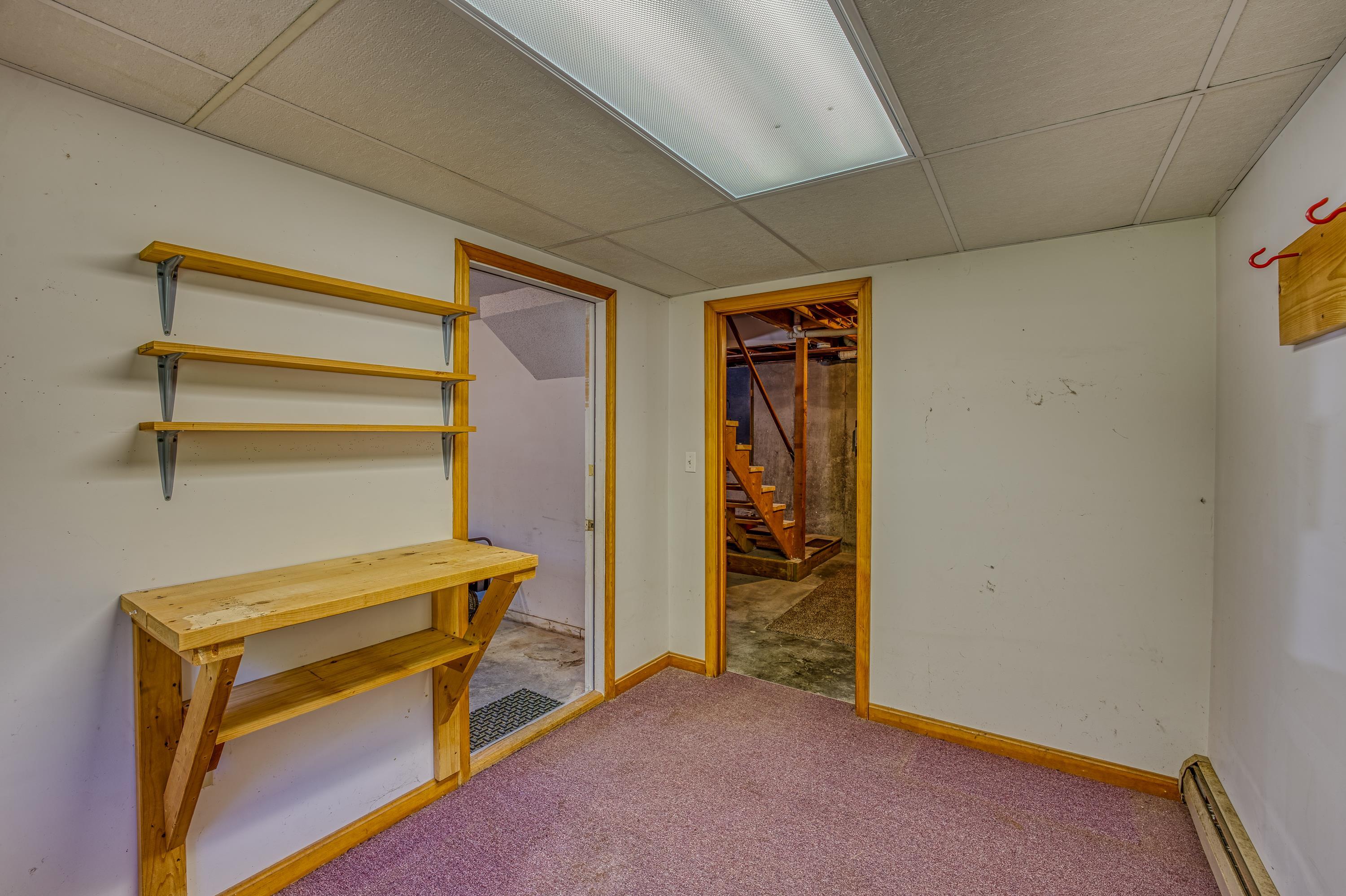 Shop or Hobby room