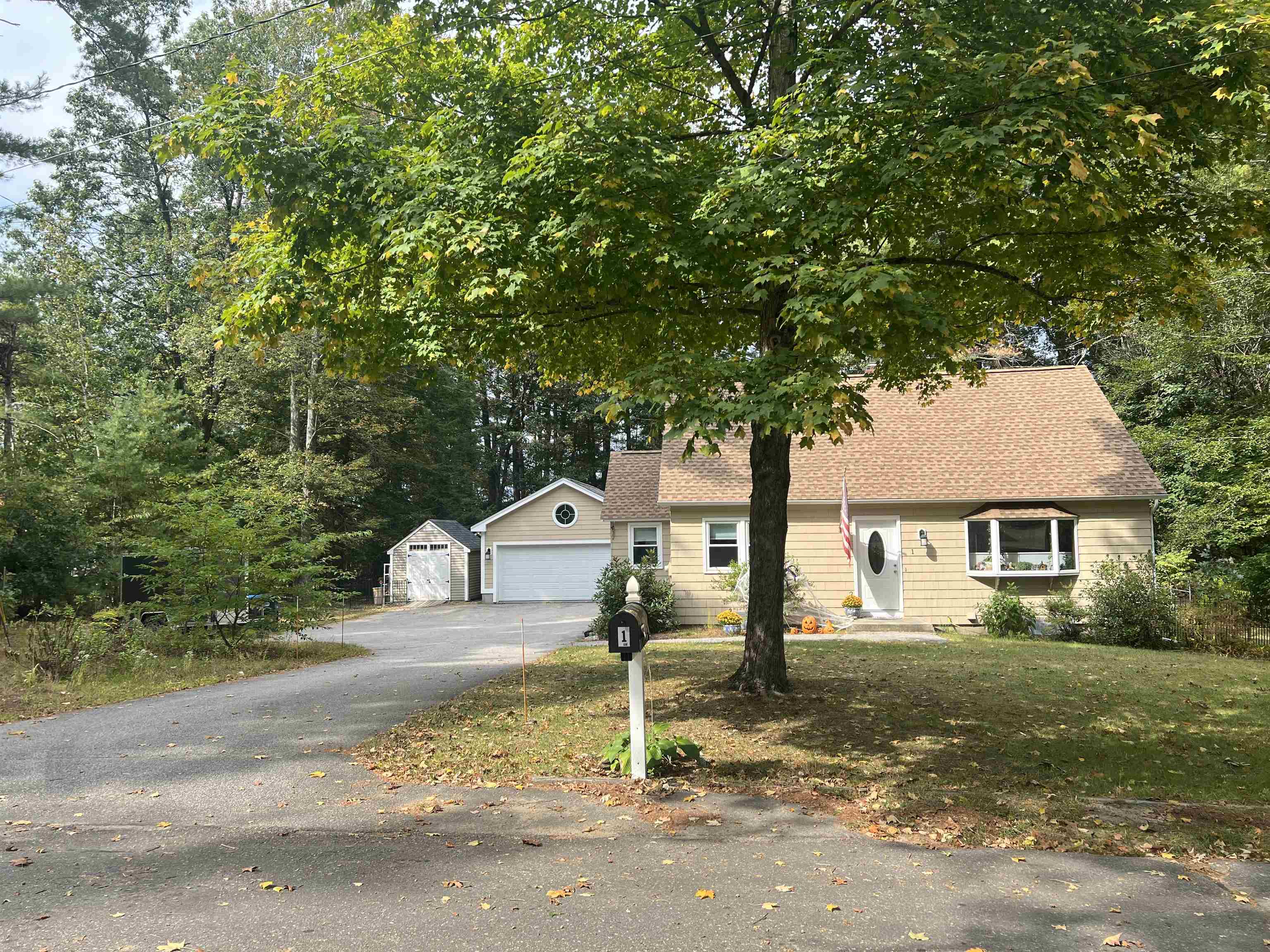 MLS 5058039: 1 Lisa Road, Windham NH