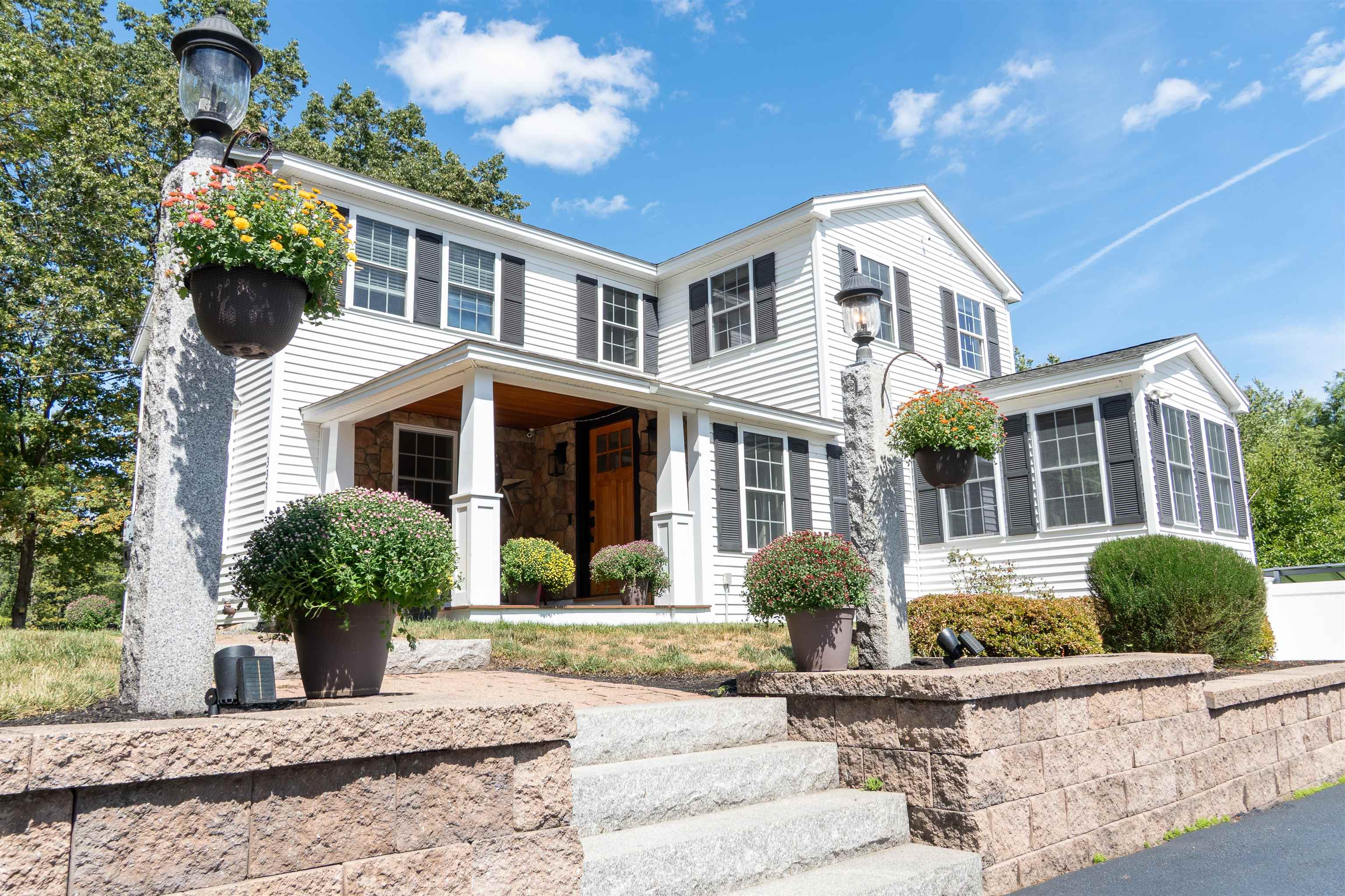 MLS 5058271: 333 Main Street, Plaistow NH