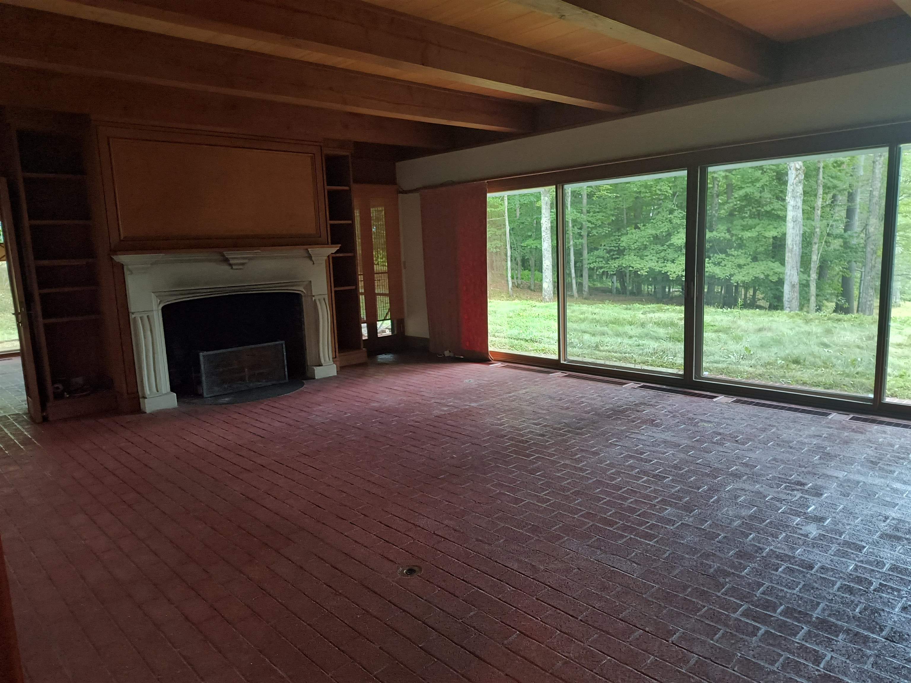 Fireplace with Mantel