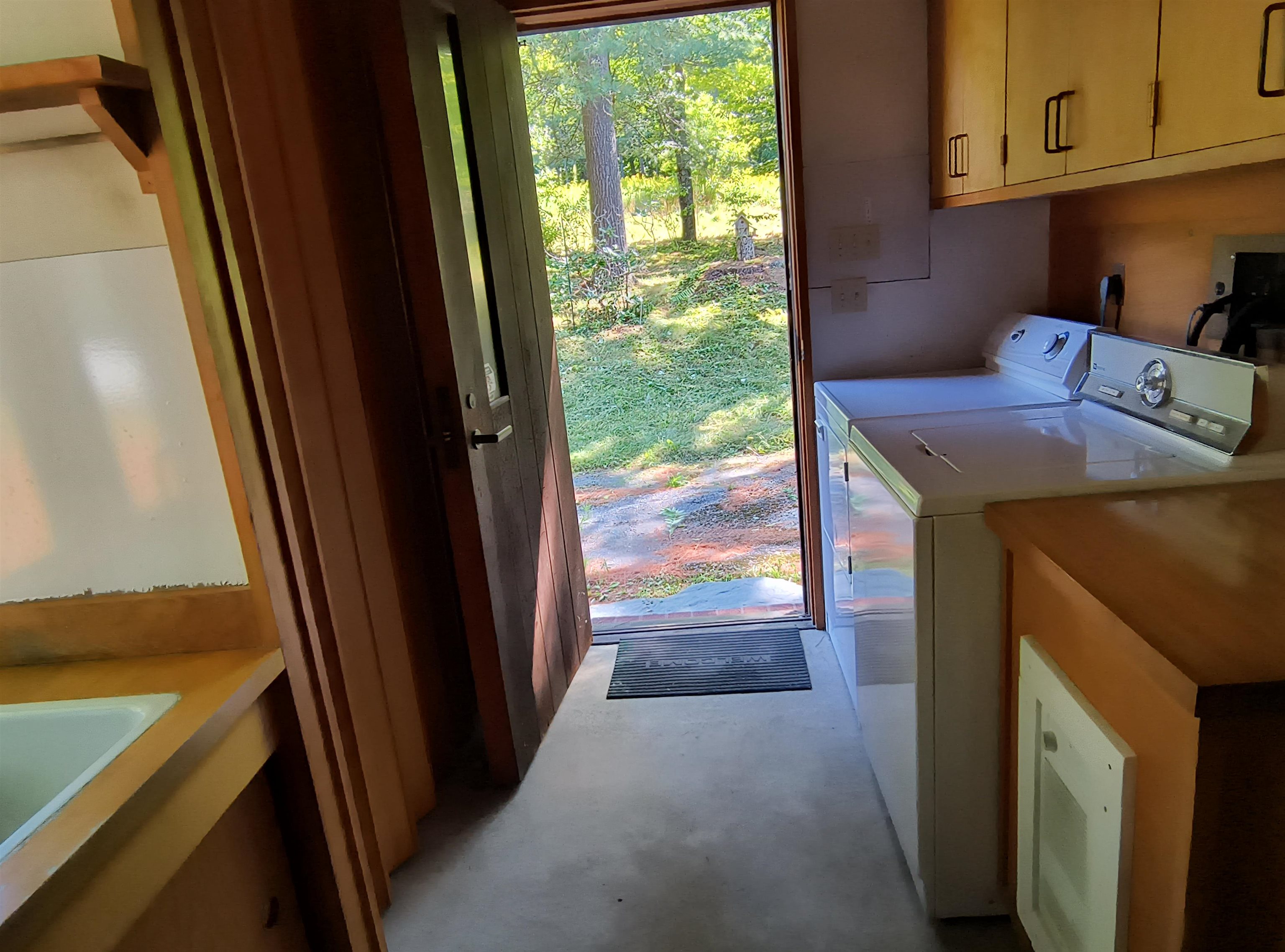 Laundry Room Side Entrance