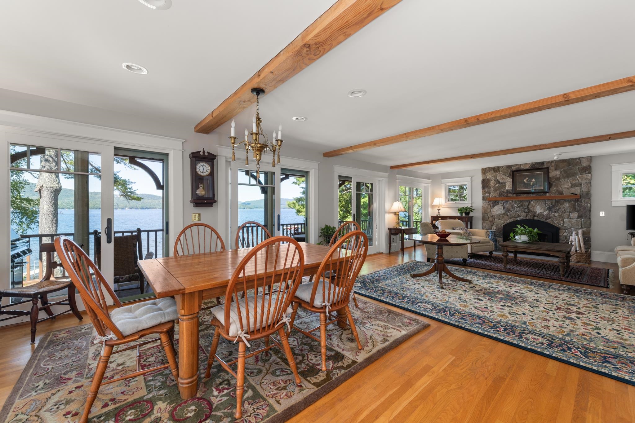 Dining/living room