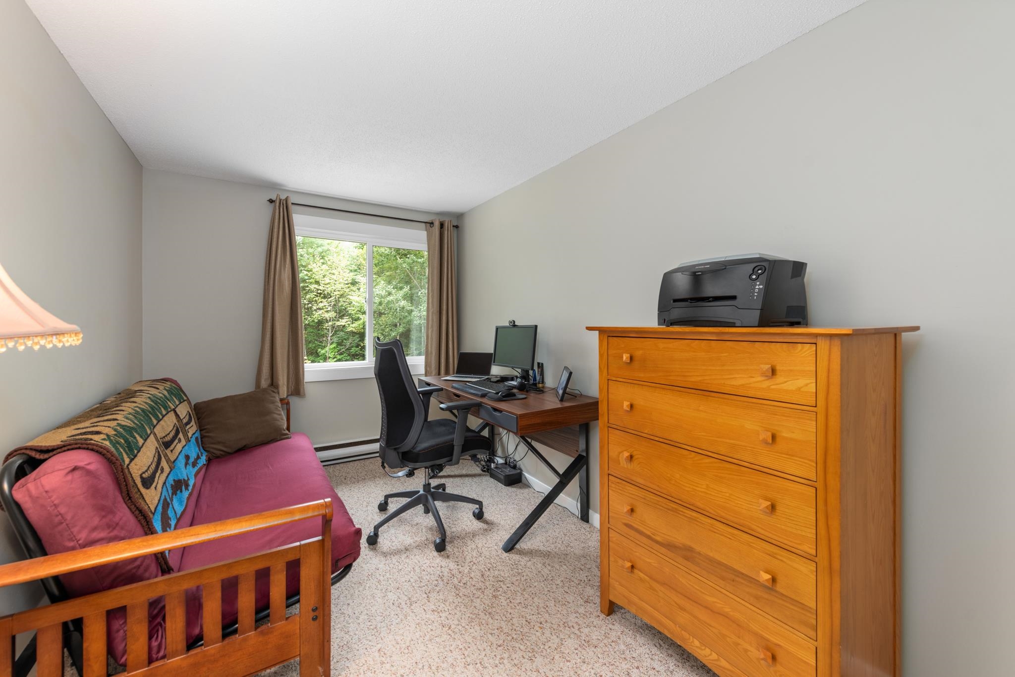 2nd bedroom