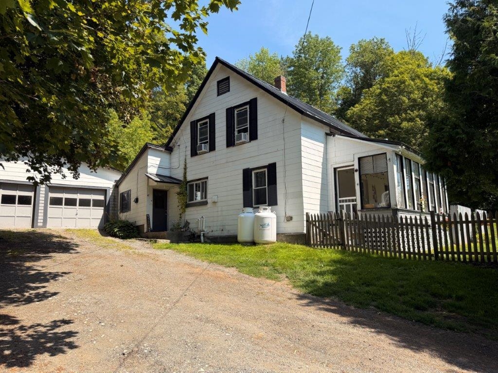 2 Car Attached Garage 23861532