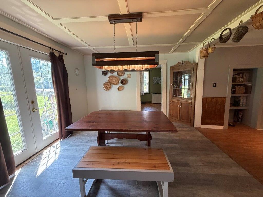 Eat In Kitchen 23861444