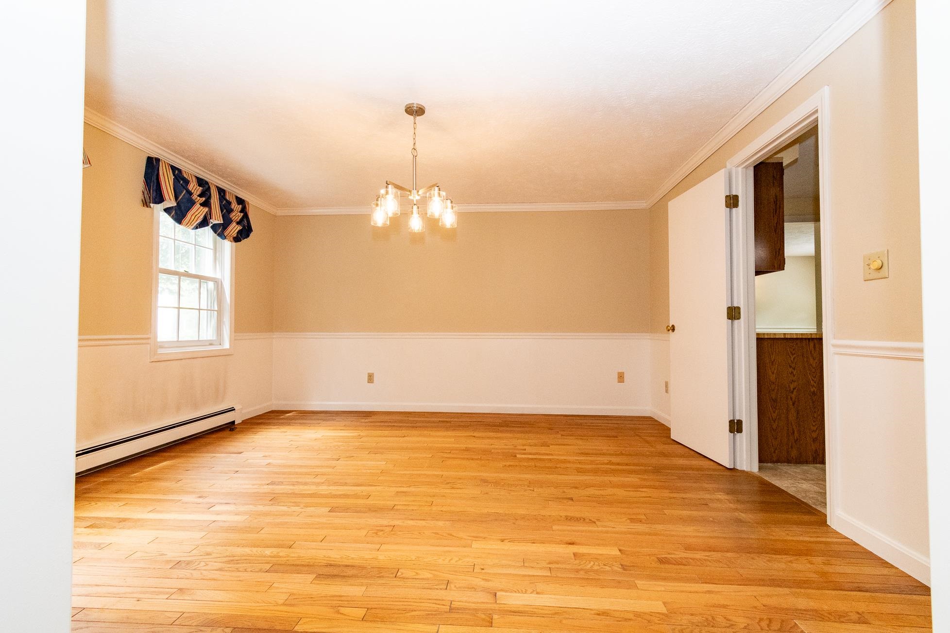 Dining Room 23974829
