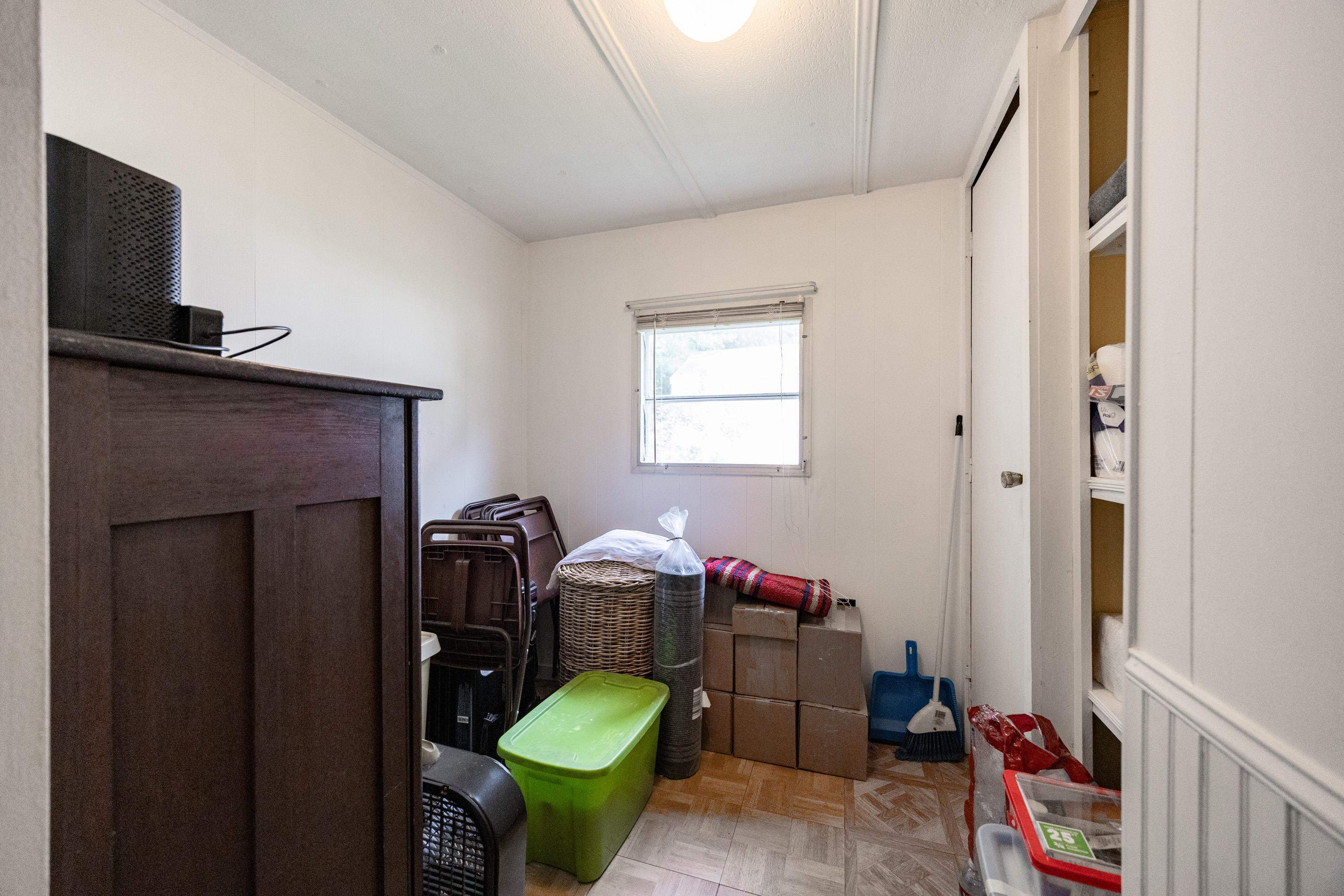 Photo 11 of 35
