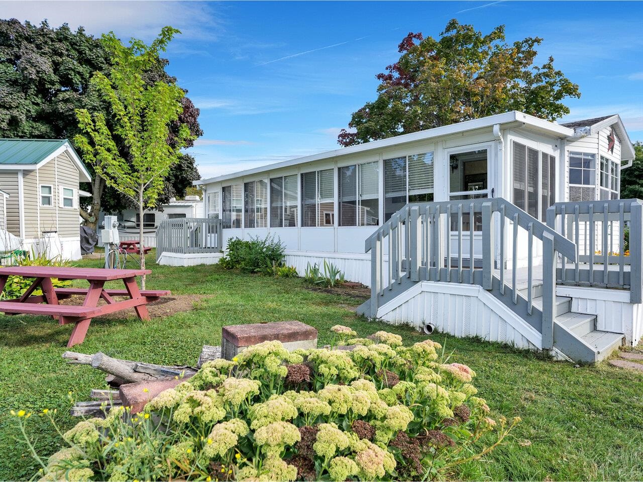 Homes for sale in South Hero, VT | 12 Eagle Ln, South Hero, VT 05486 | MLS# 5058827