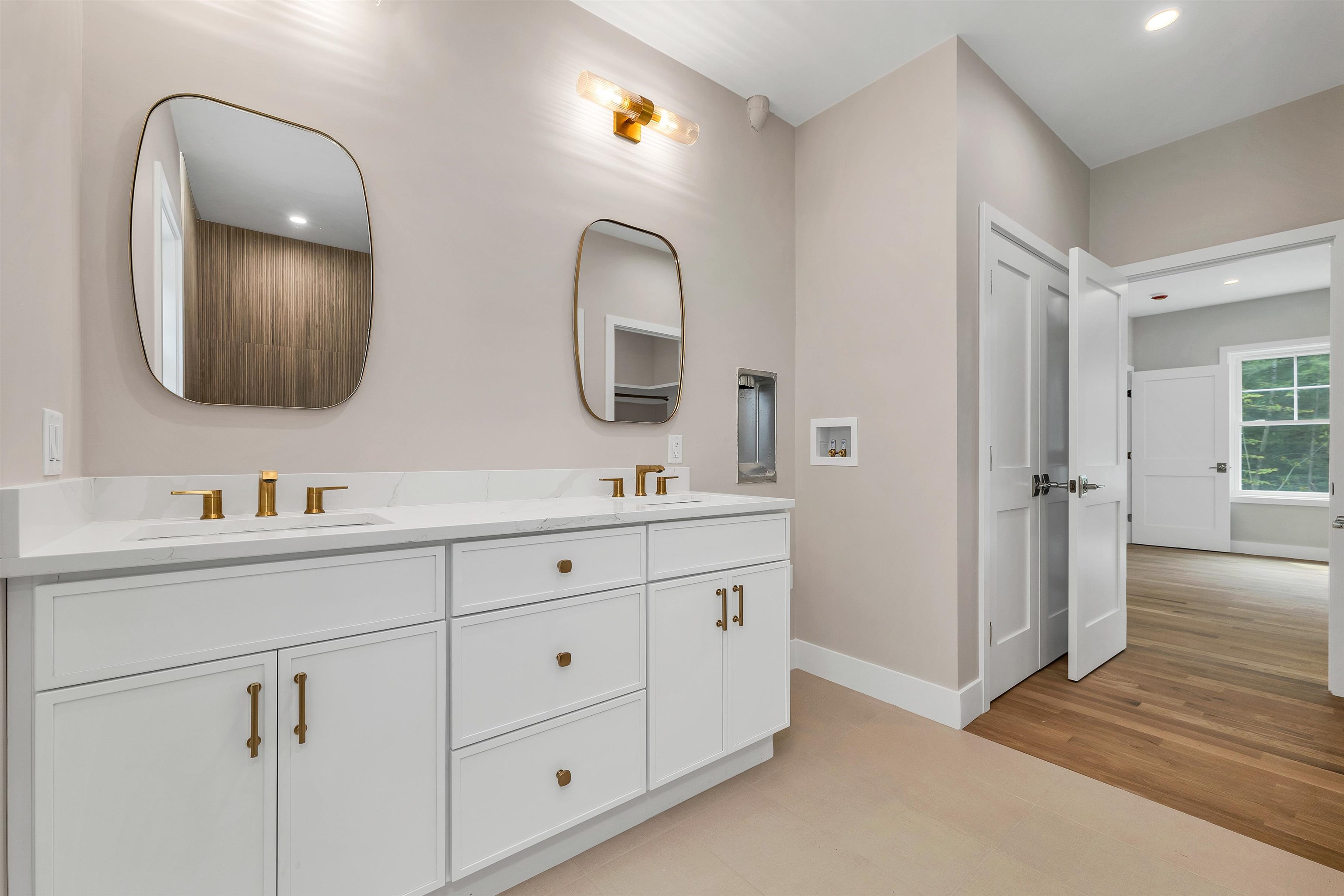 Primary 3/4 Bath