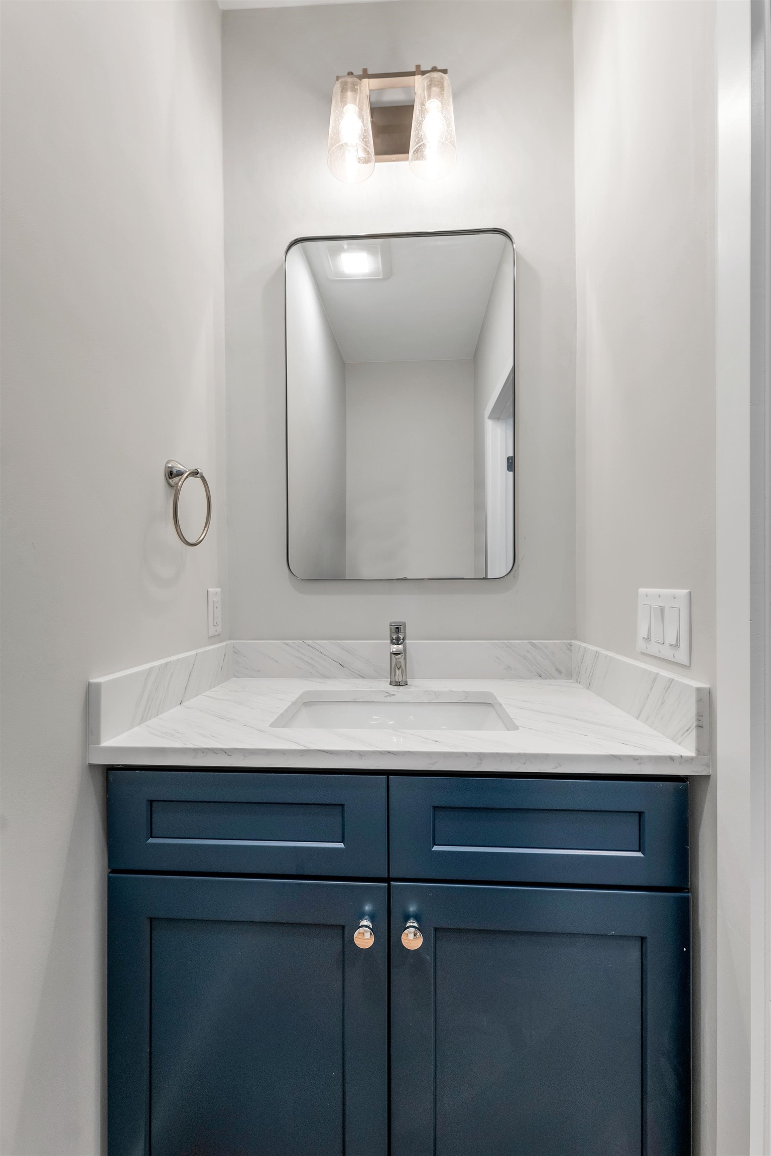 1st Floor half Bathroom