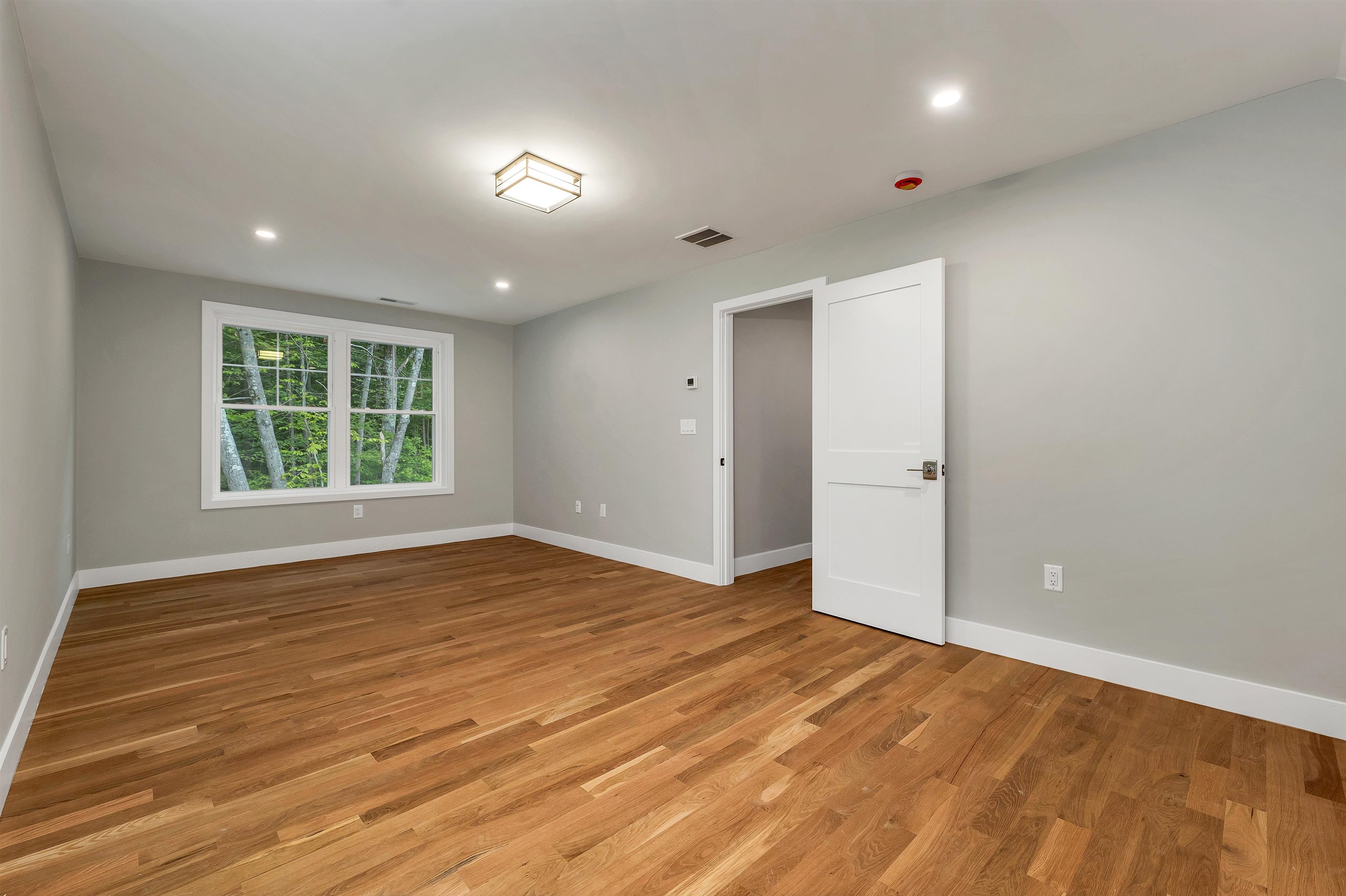 2nd floor bedroom