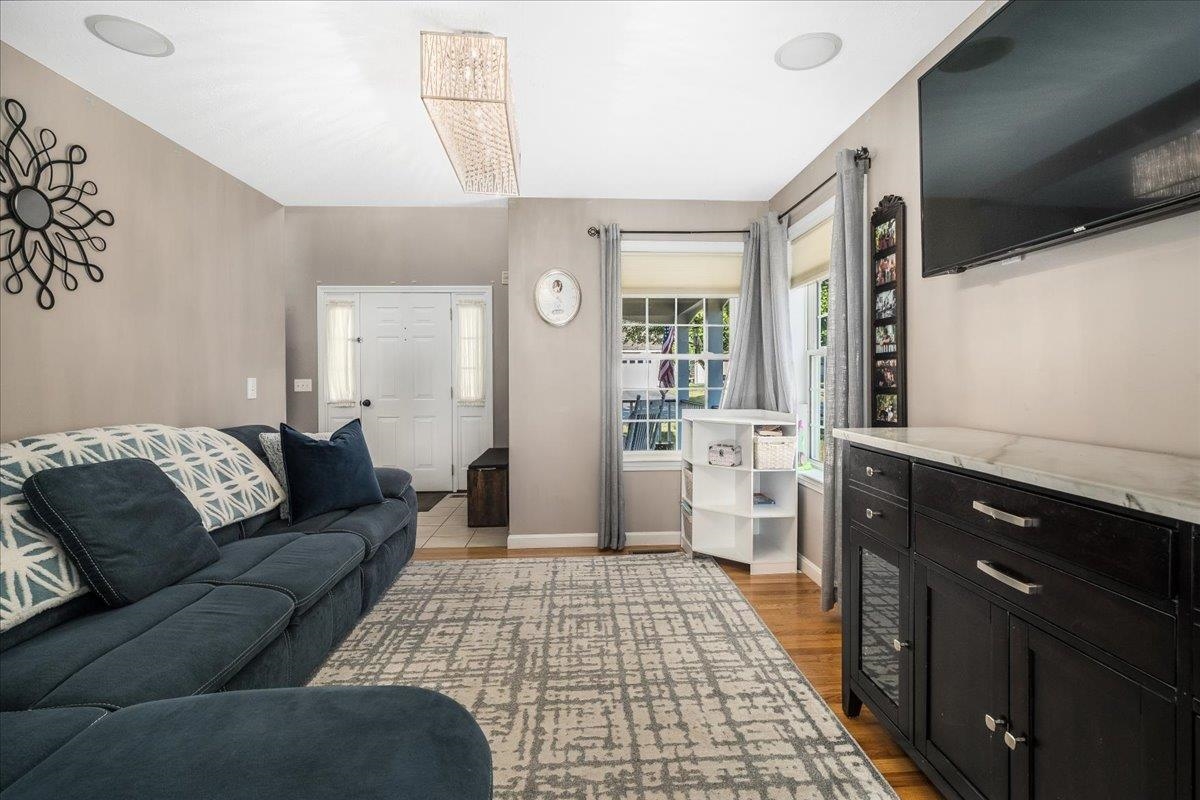 Living Room 23967653