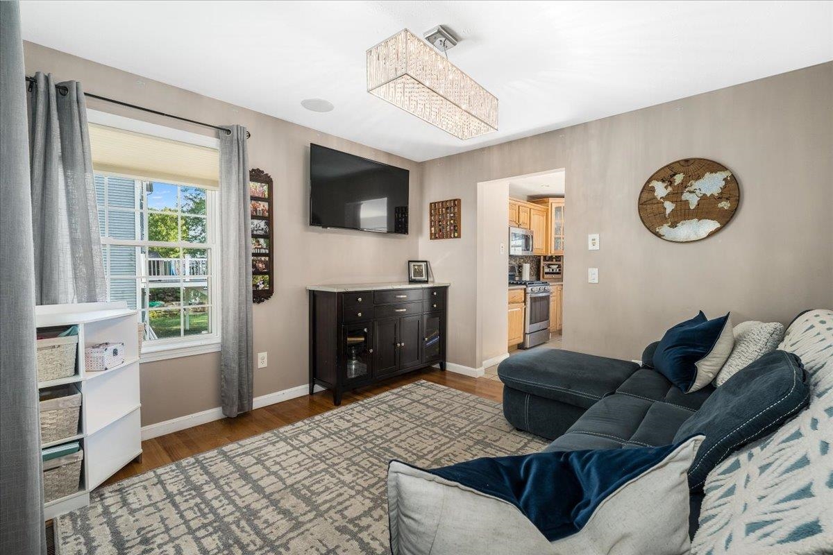Living Room 23967651