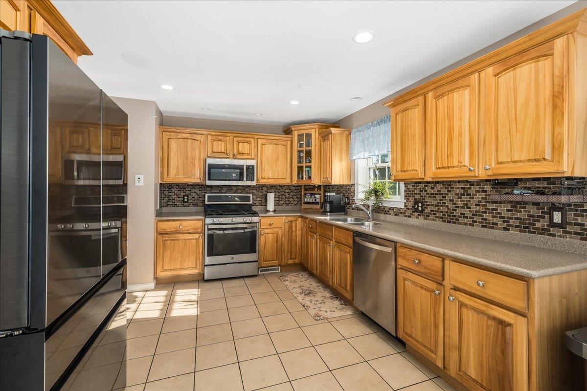 Kitchen 23967654