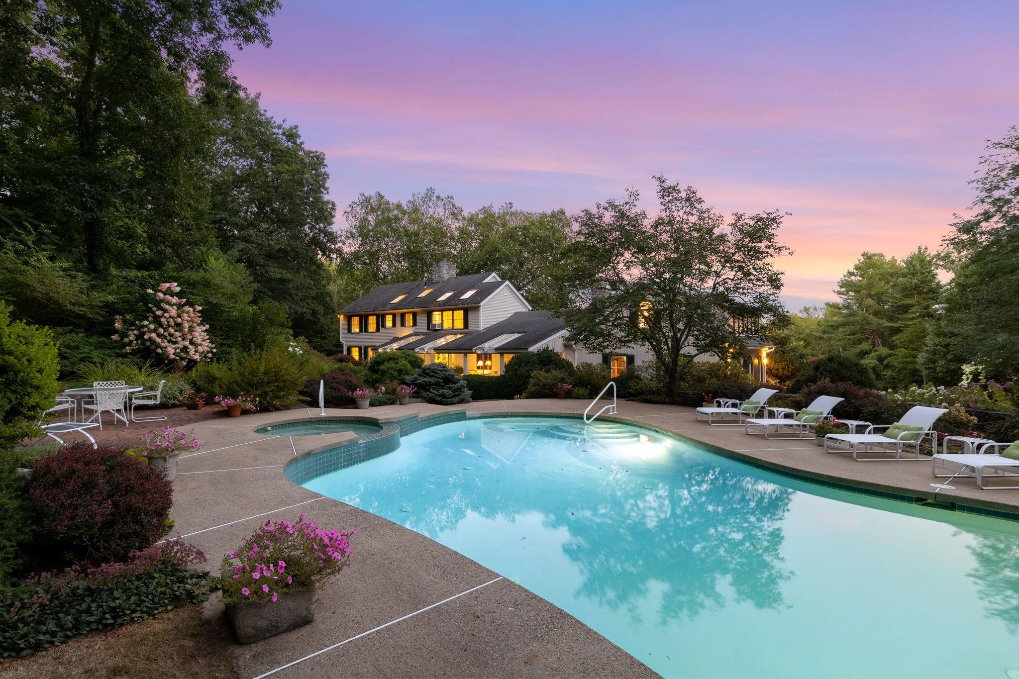 Homes for sale in Hampton Falls, NH | 276 Exeter Rd, Hampton Falls, NH 03844 | MLS# 5059229