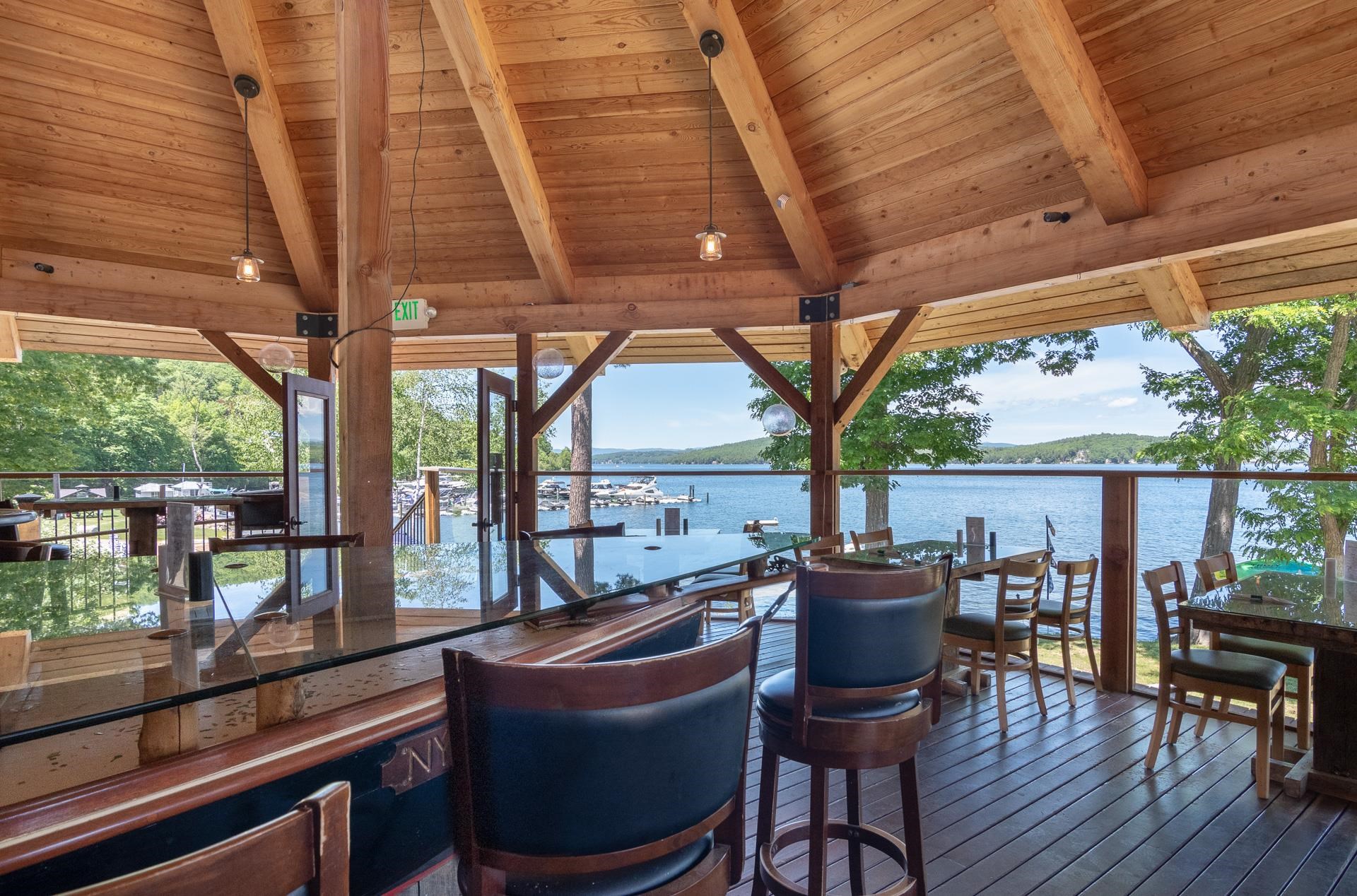 Seasonal restaurant