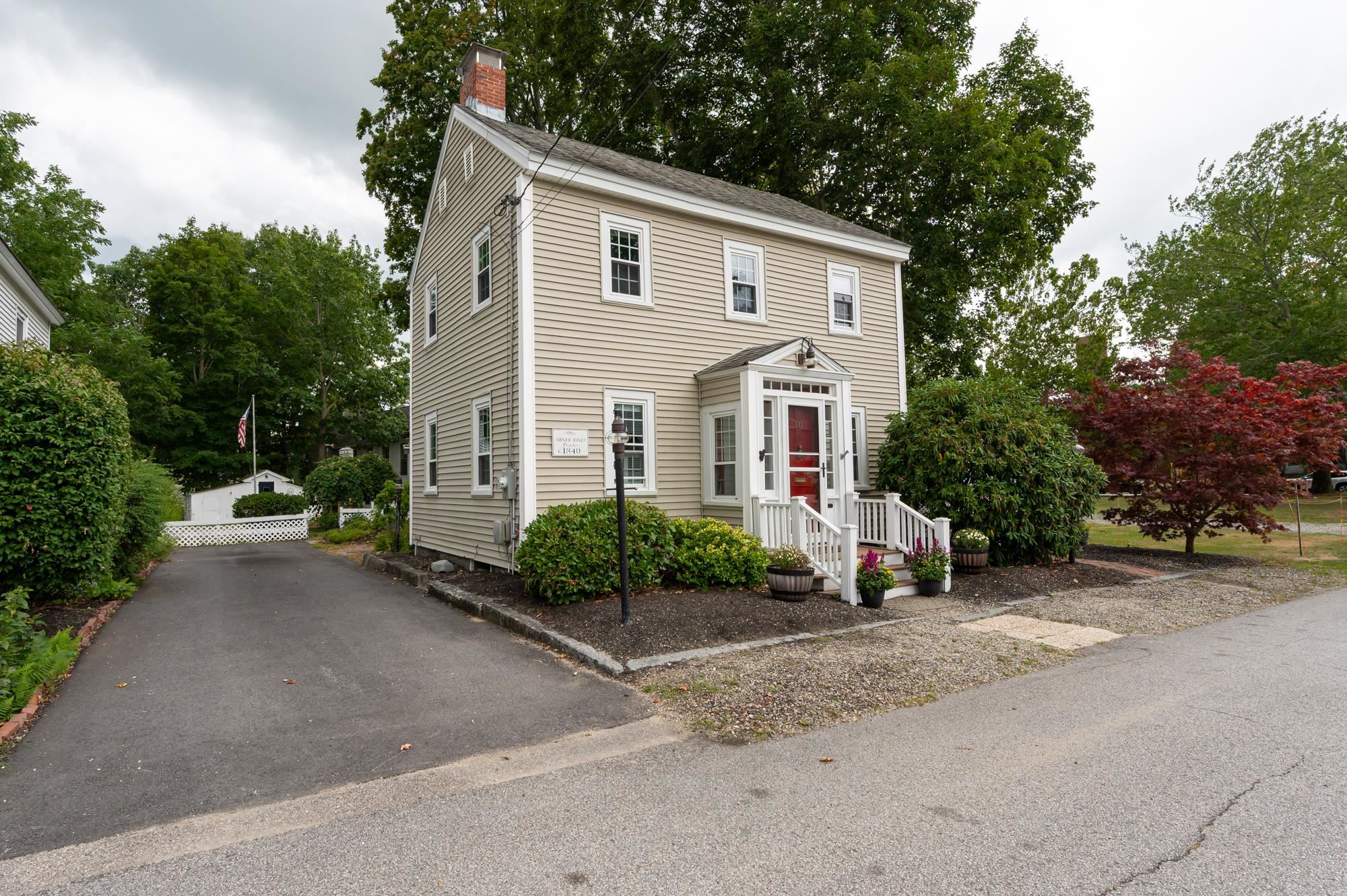 MLS 5059440: 10 Maple Street, Exeter NH