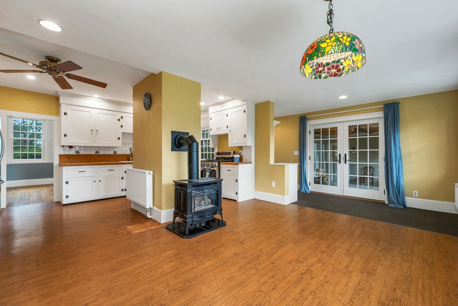Eat in Kitchen