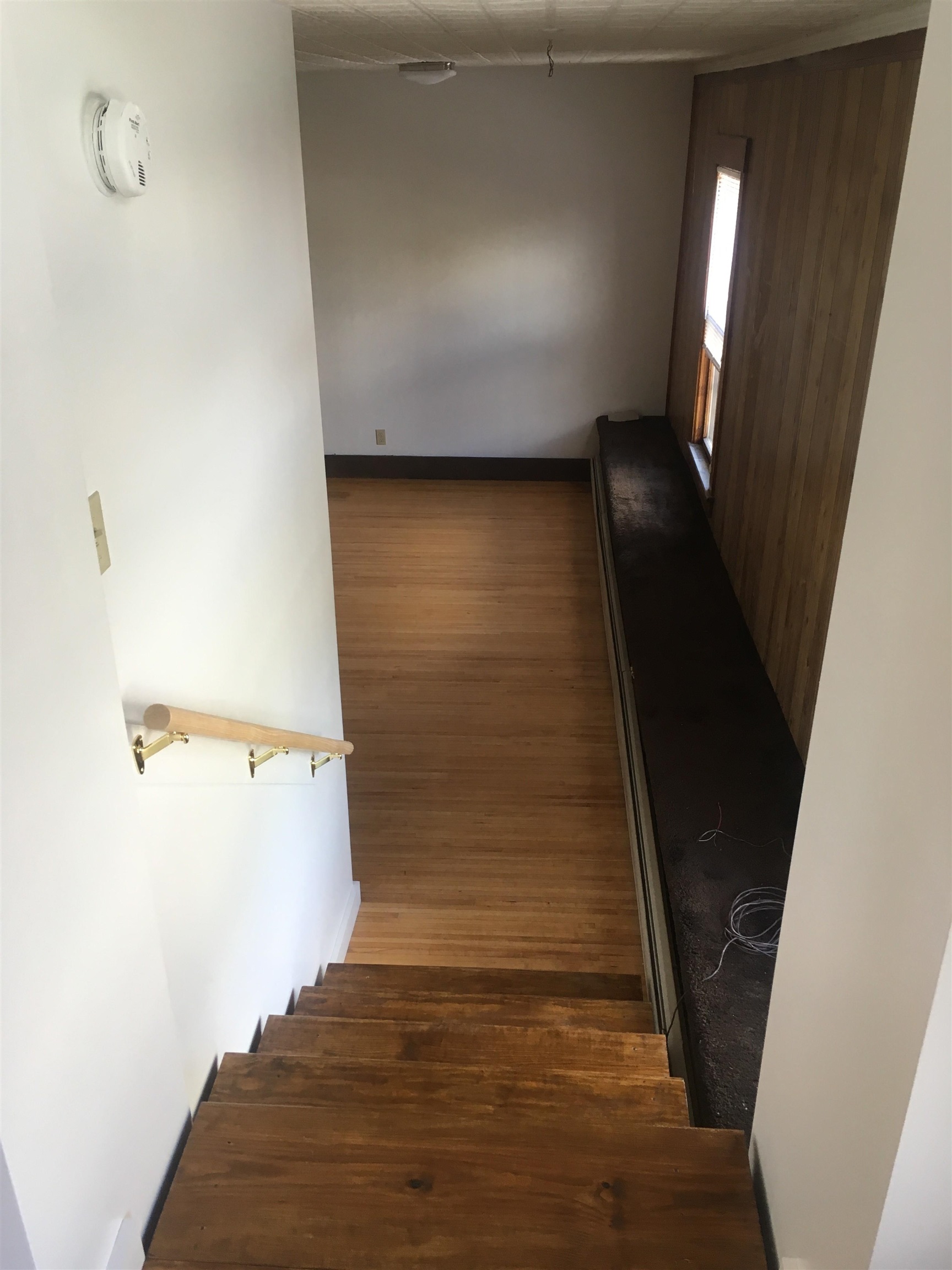 Apt 4