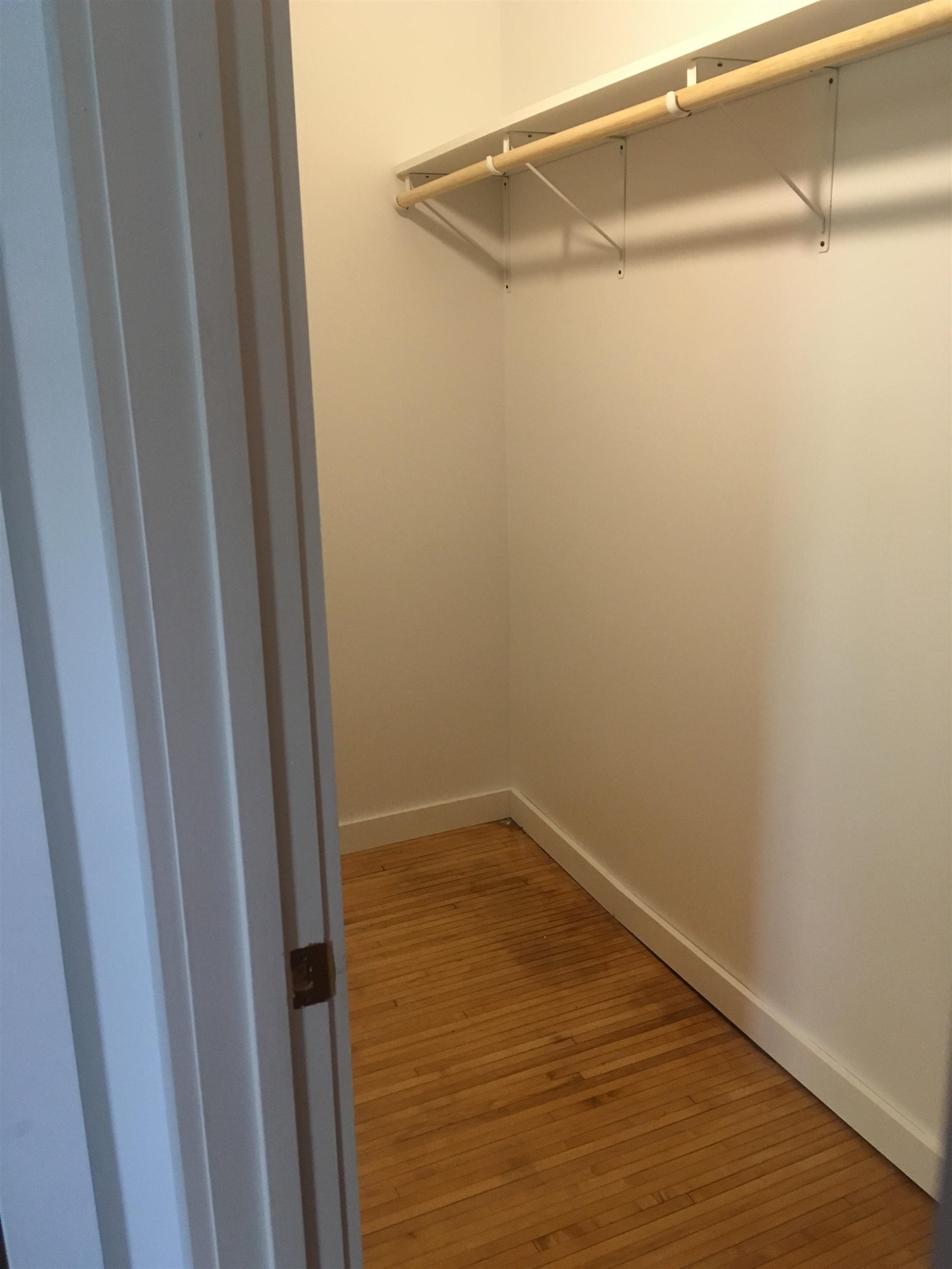 Apt 4