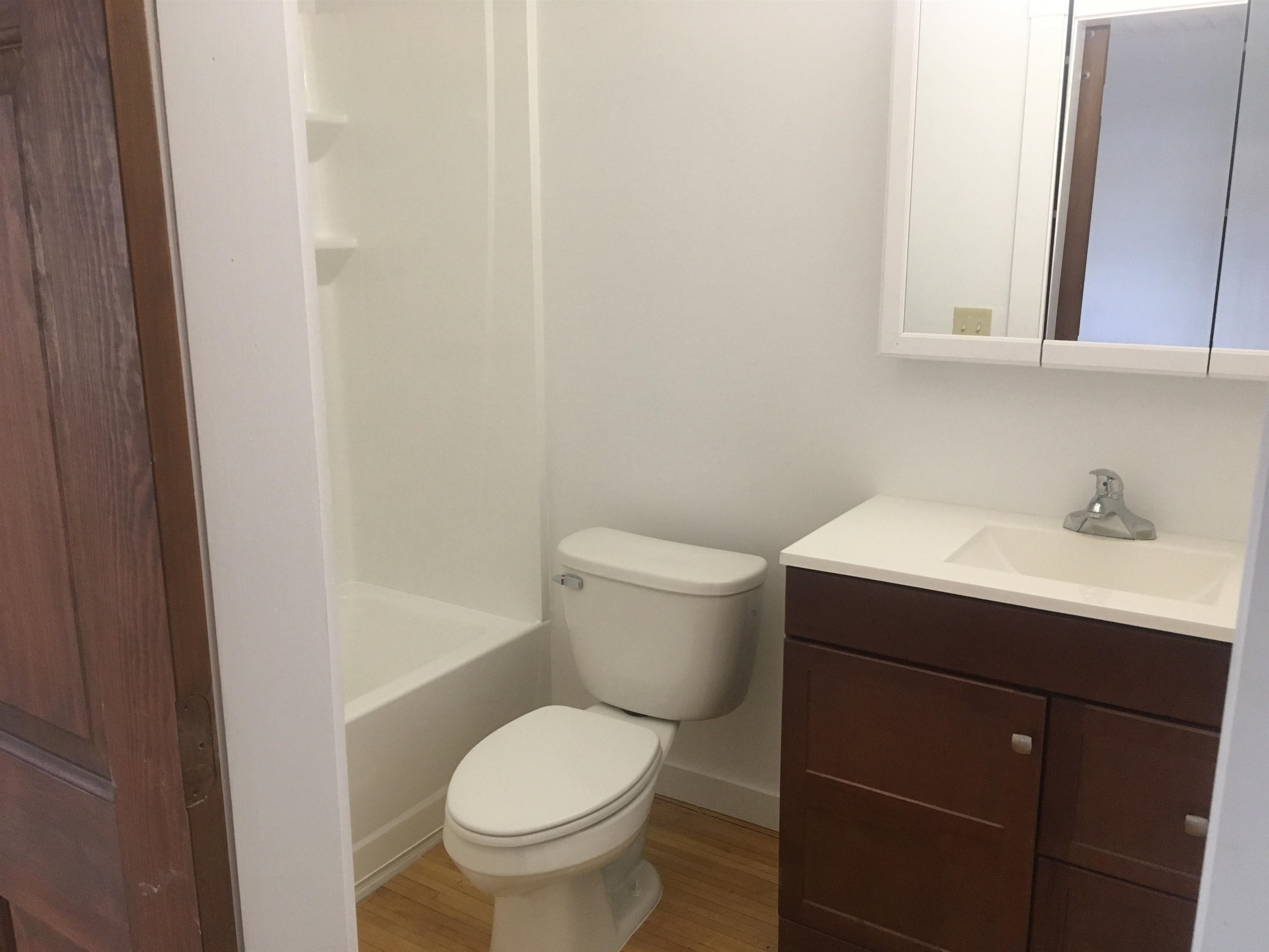 Apt 4