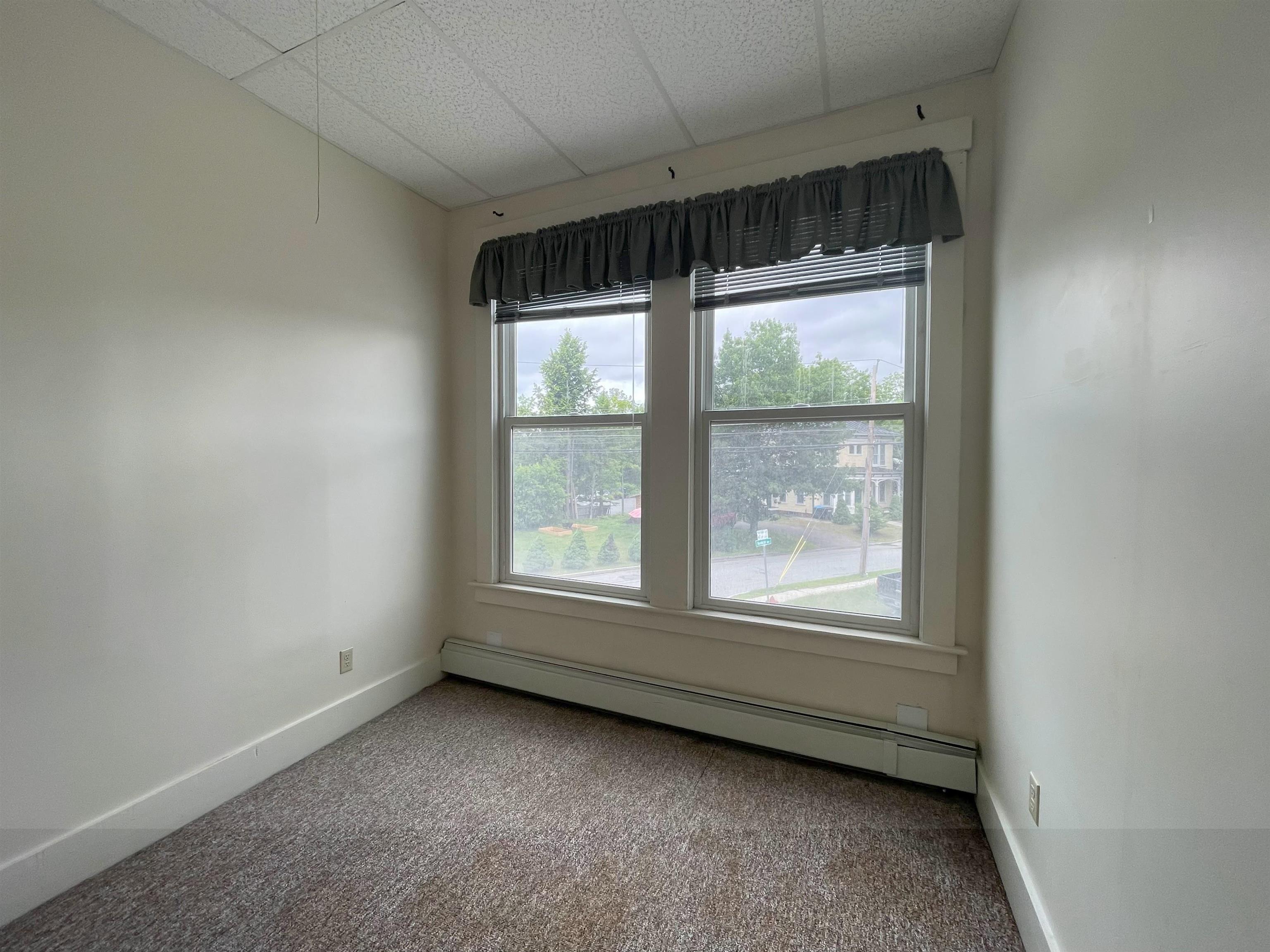 Apt 1