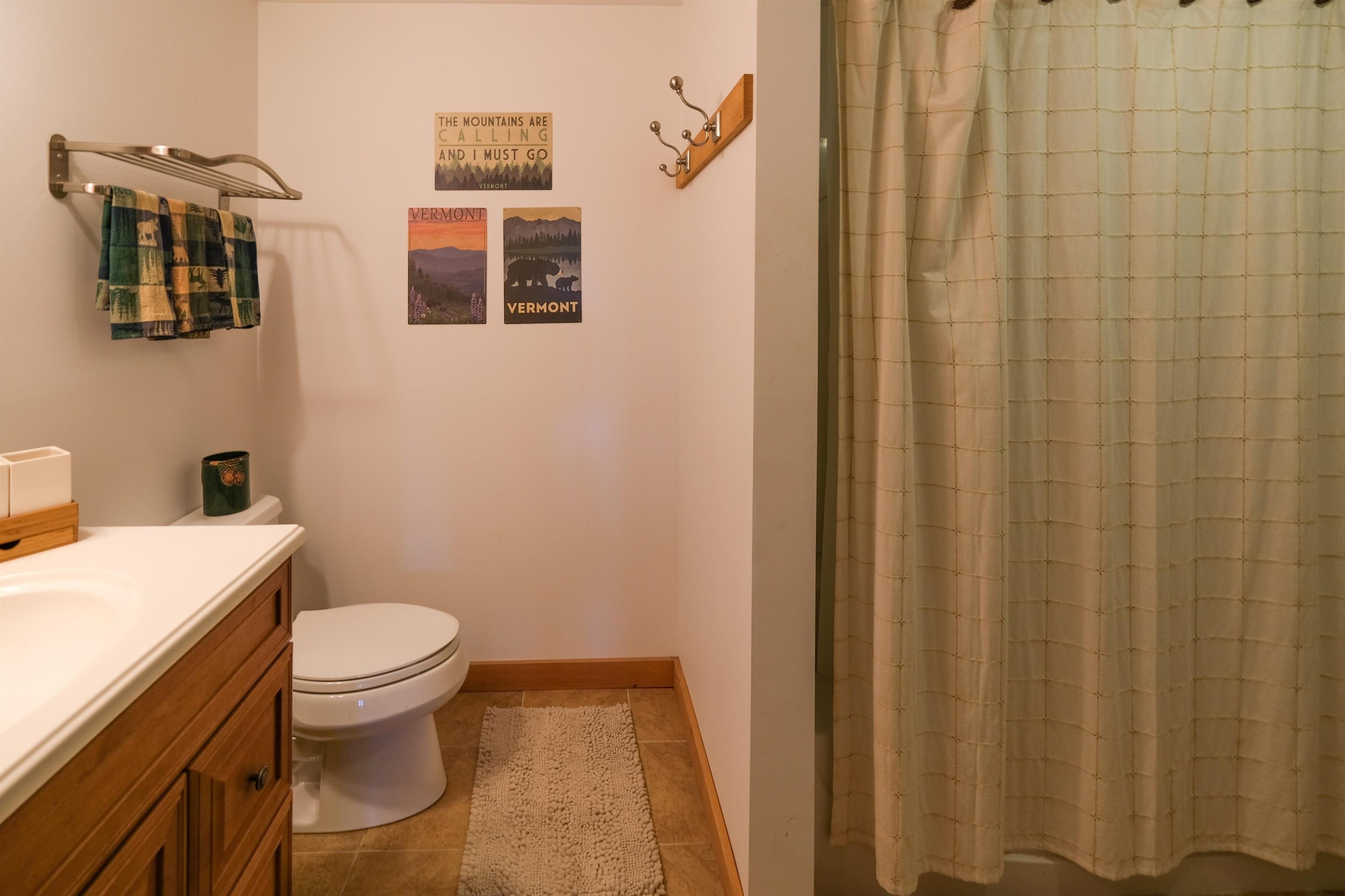 Full bathroom in lower level