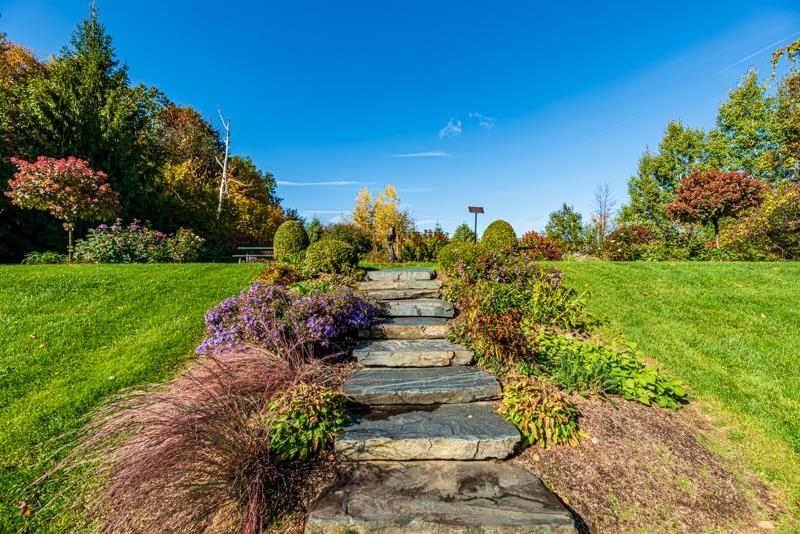 Steps up to the Mountain View Gardens