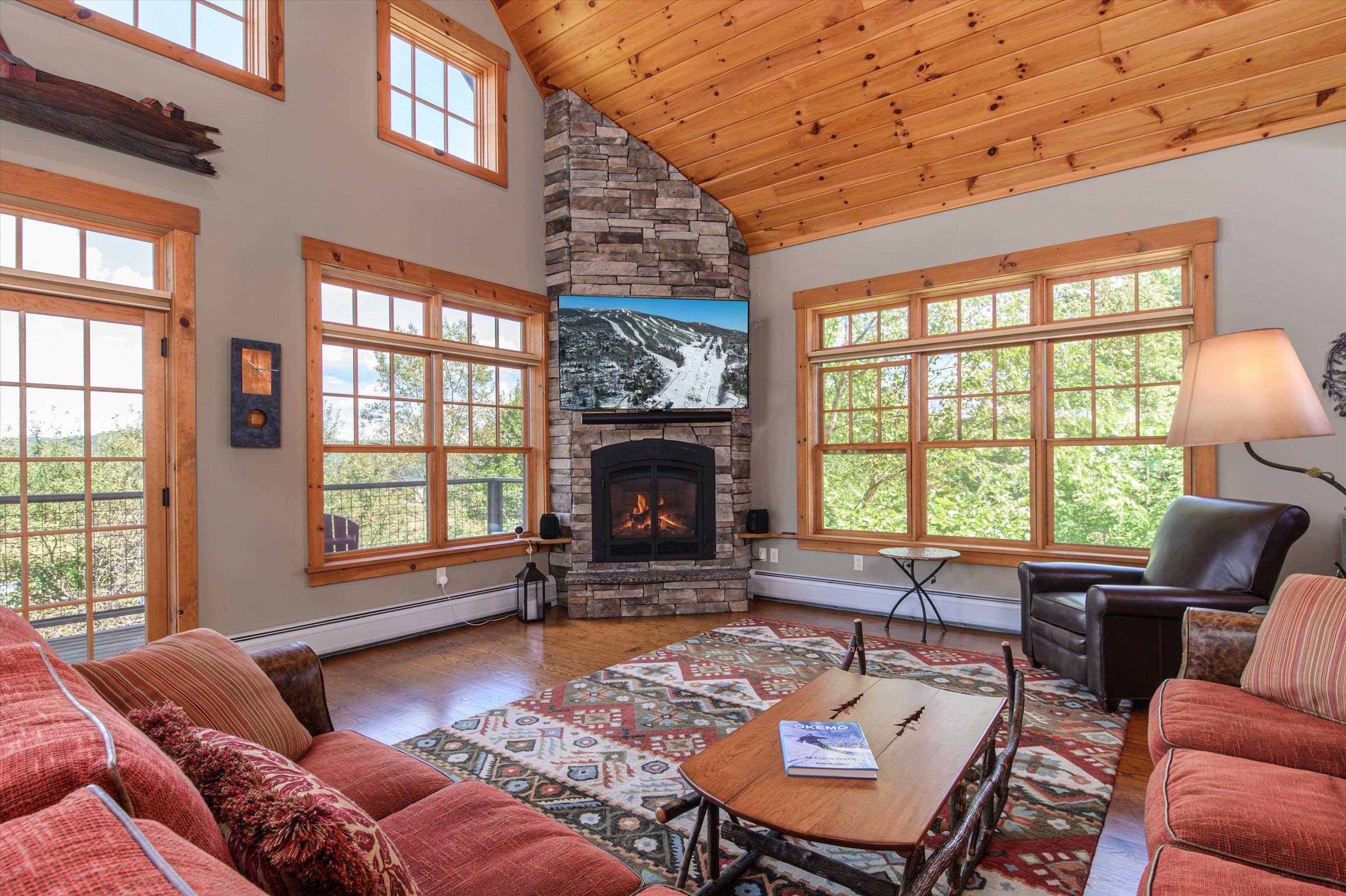 Walls of Windows to Embrace the Views