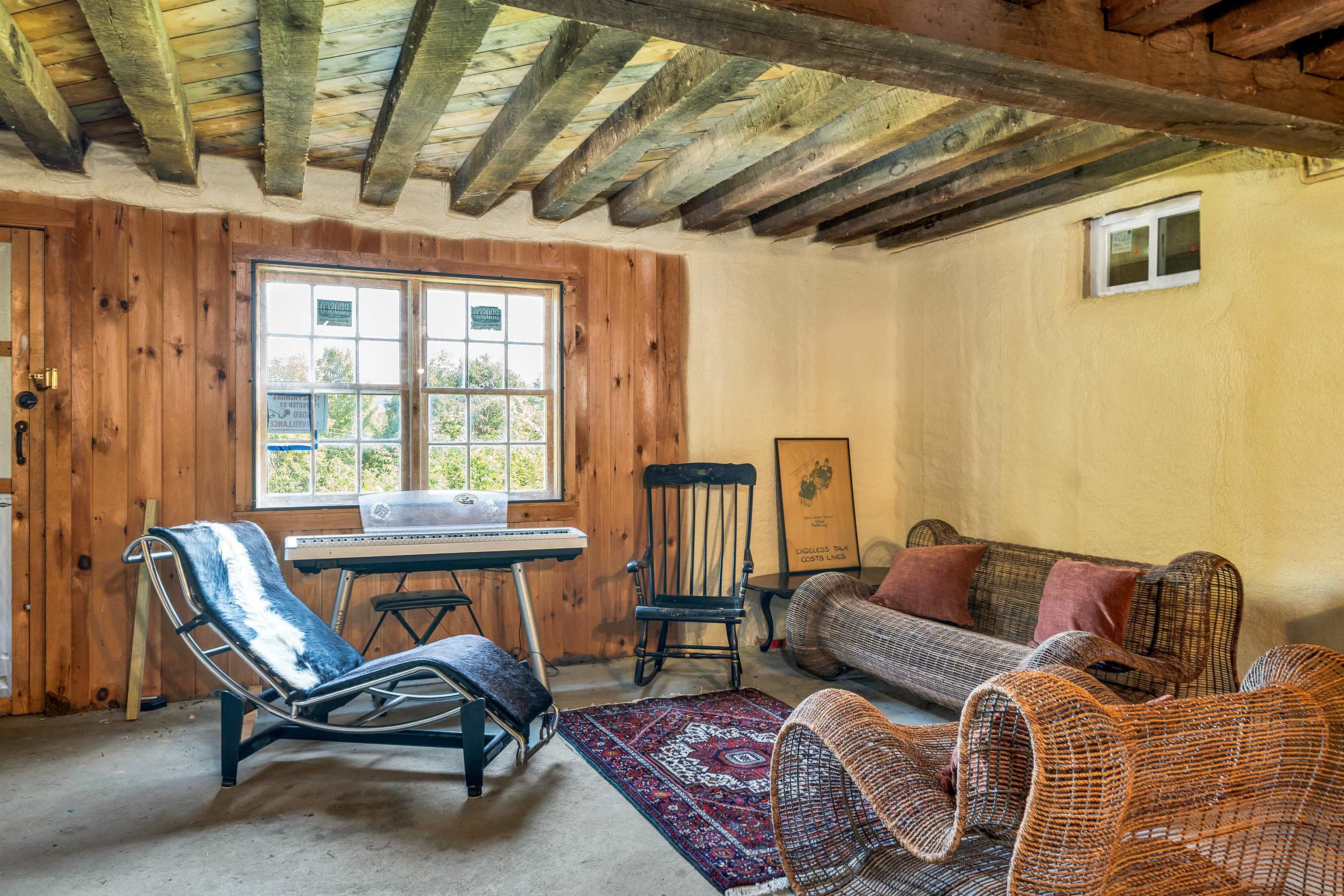 Lower level sitting area