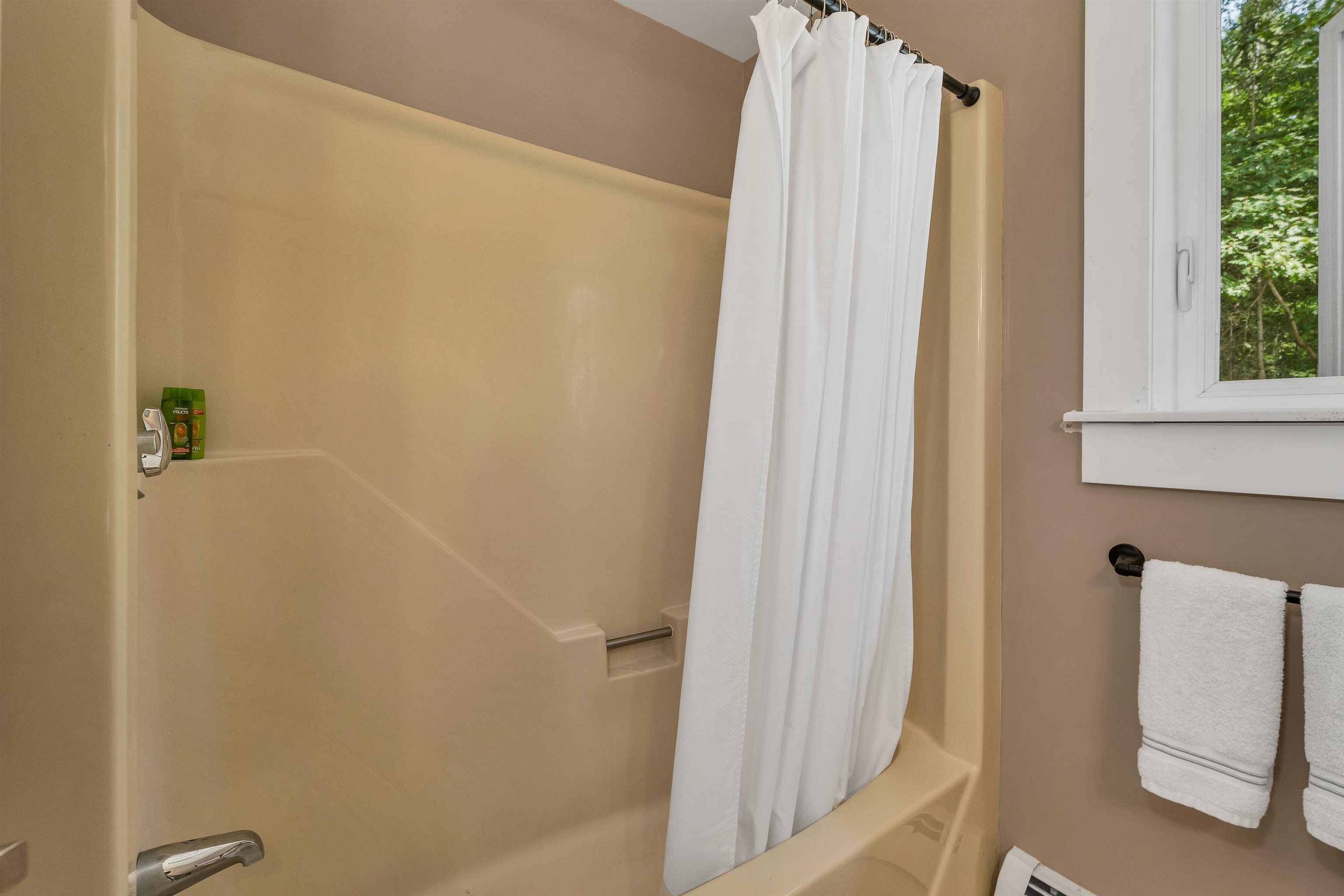 Upstairs full bath