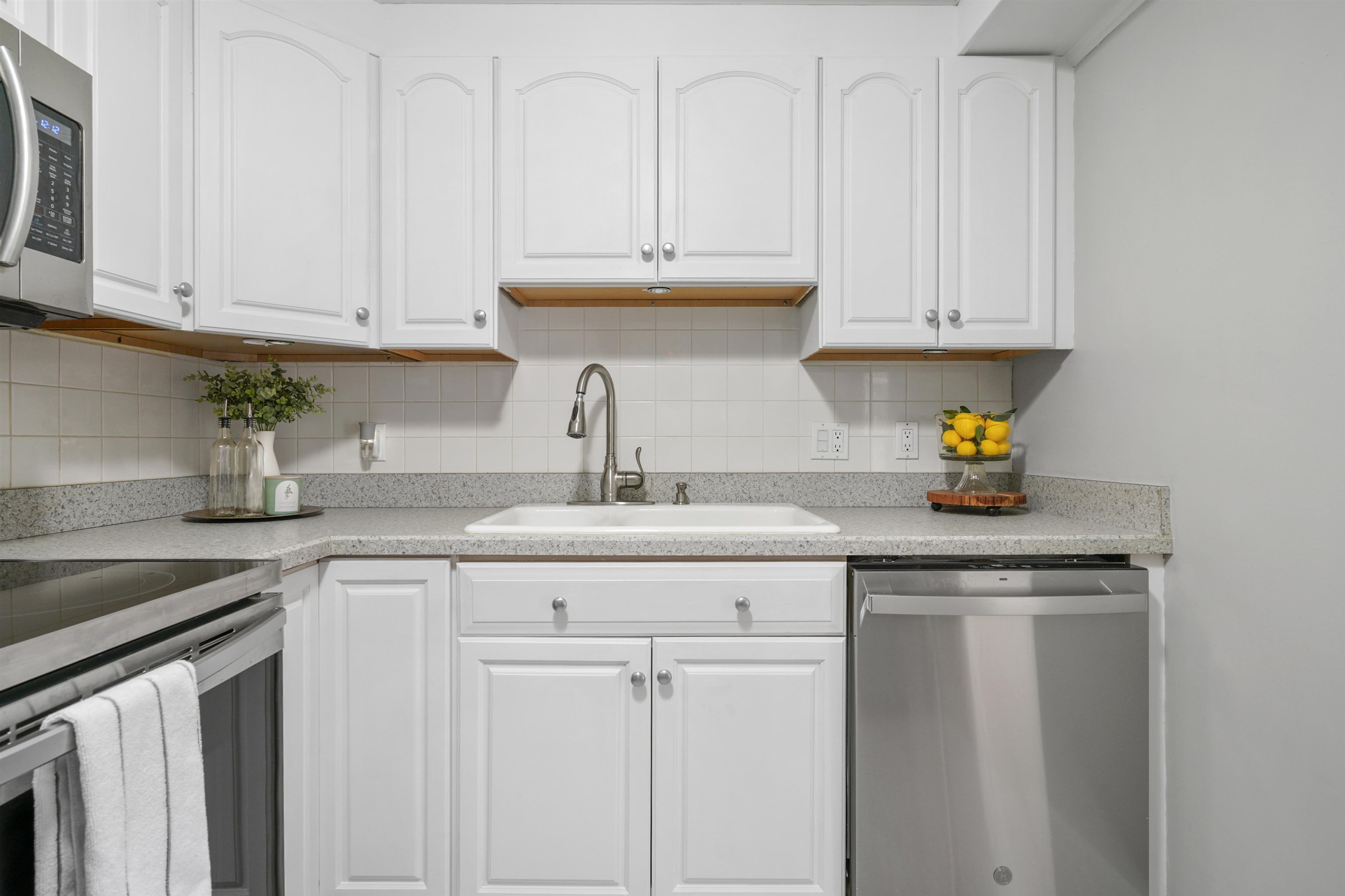 Homes for sale in Bedford, NH | 34 Briston Ct, Bedford, NH 03110 | MLS# 5060209