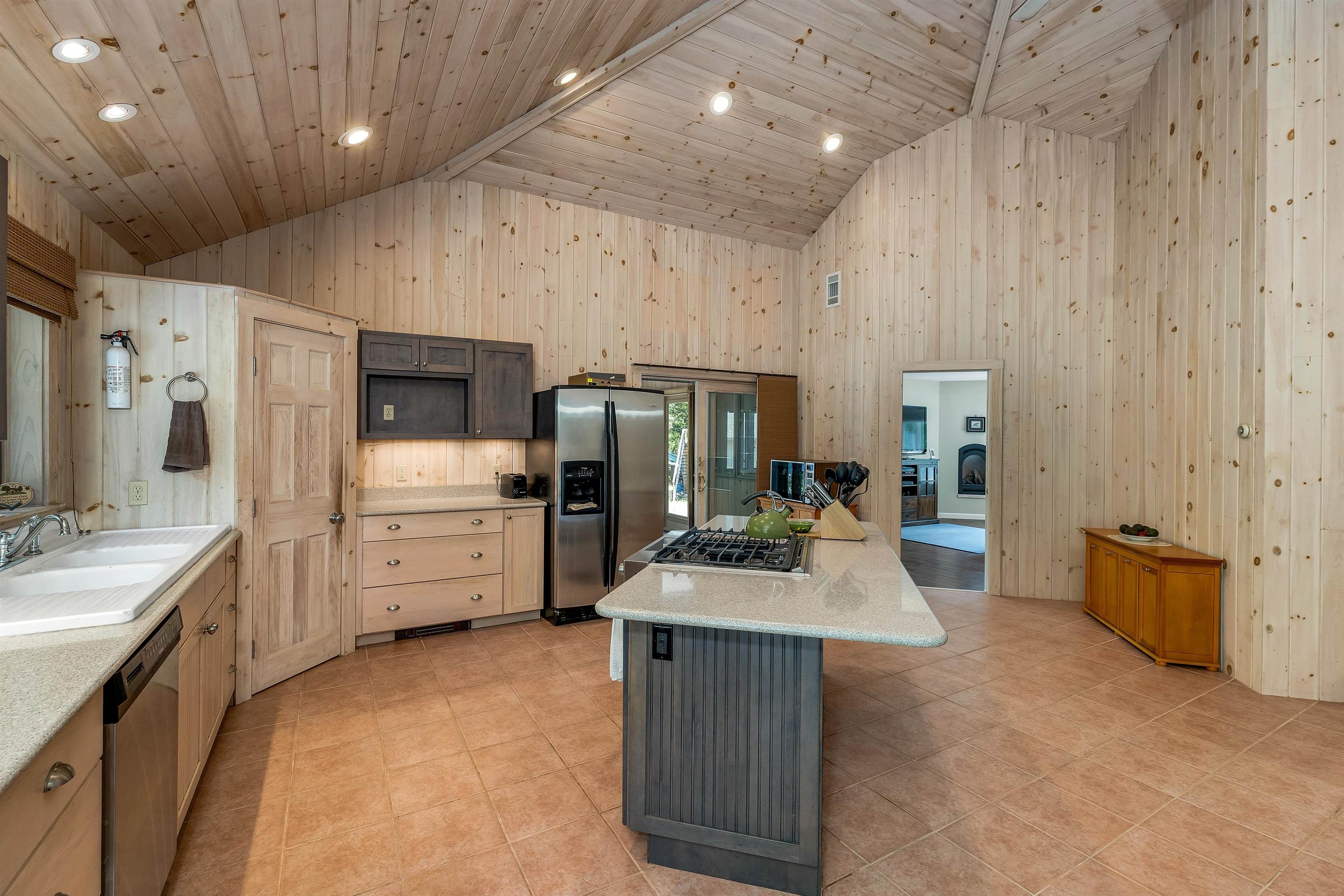 eat in kitchen