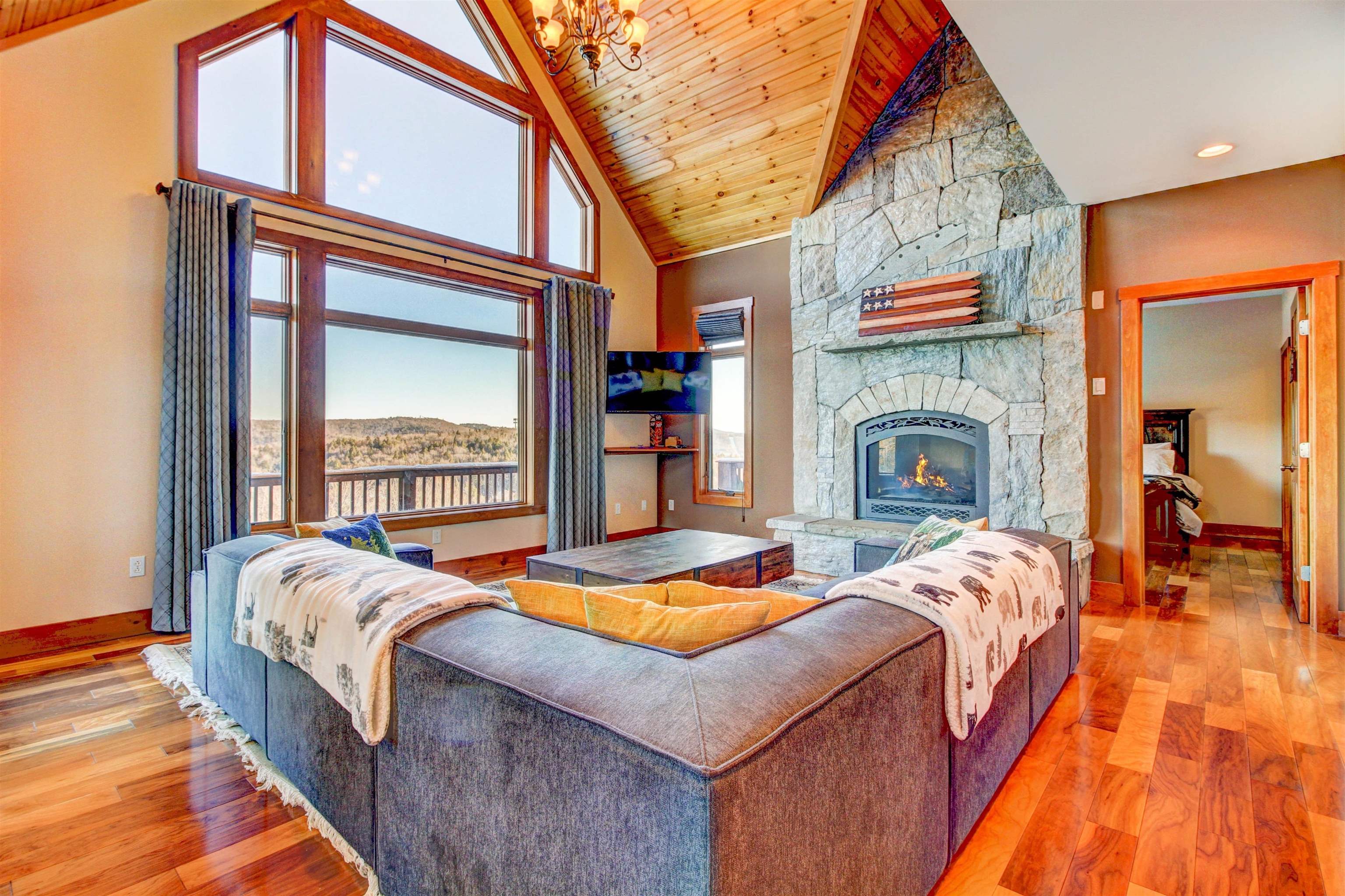 Enjoy the views of all the seasons !