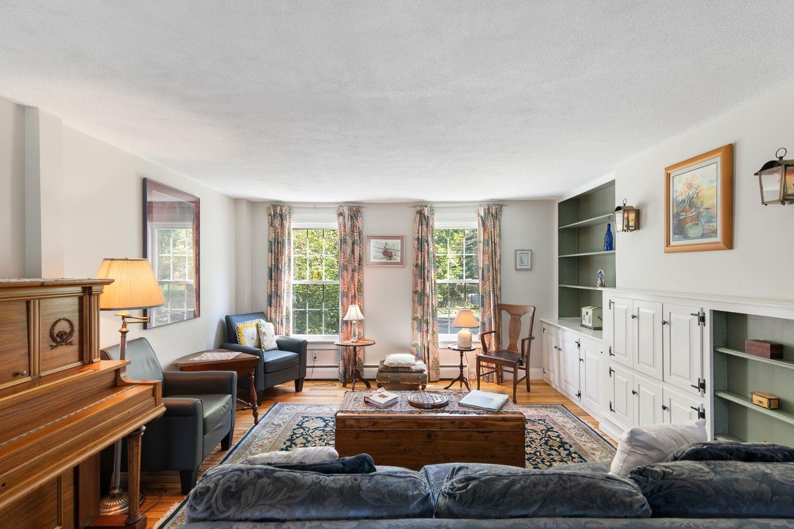 Large living/dining.