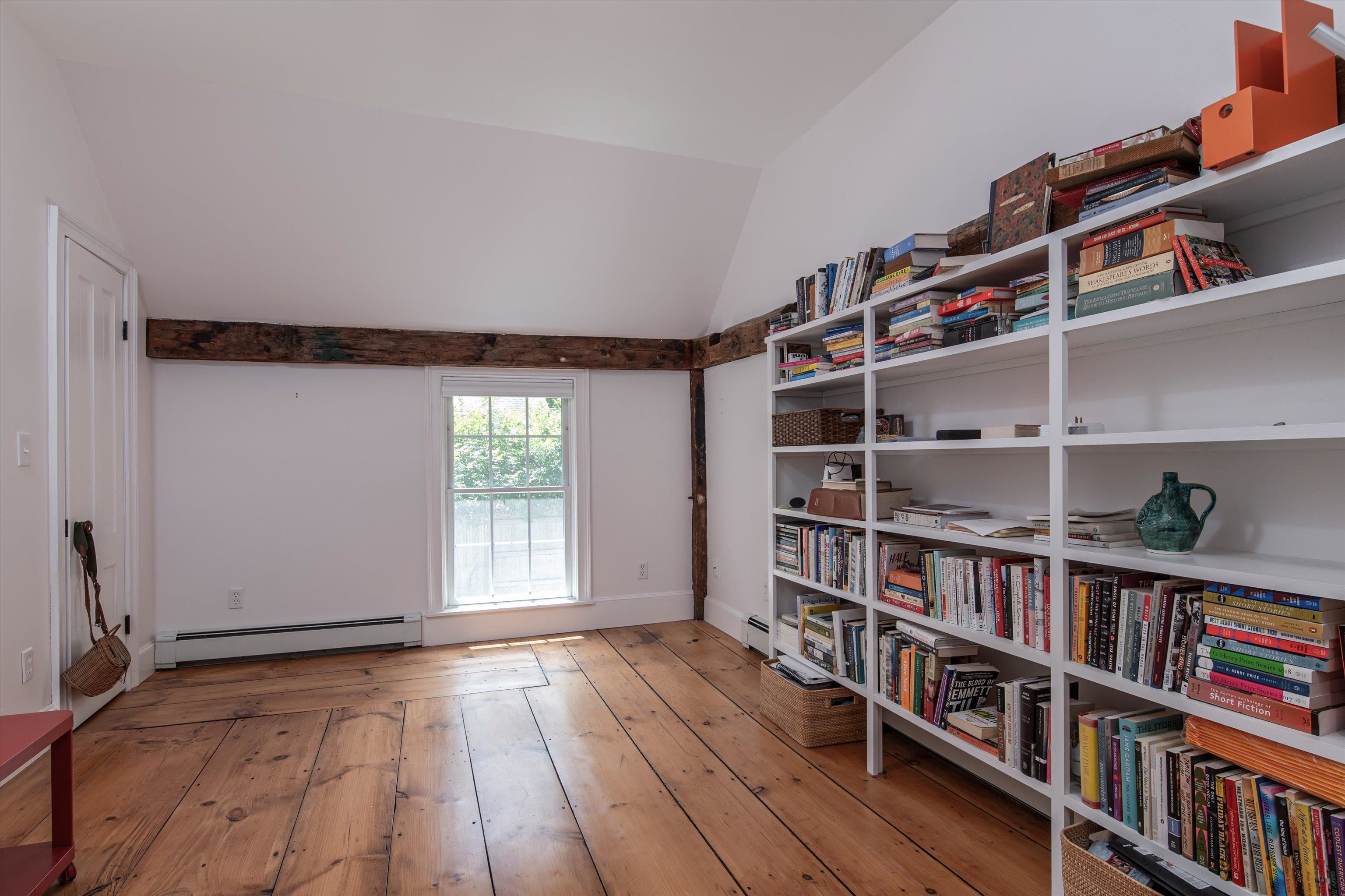 2nd floor study or bedroom