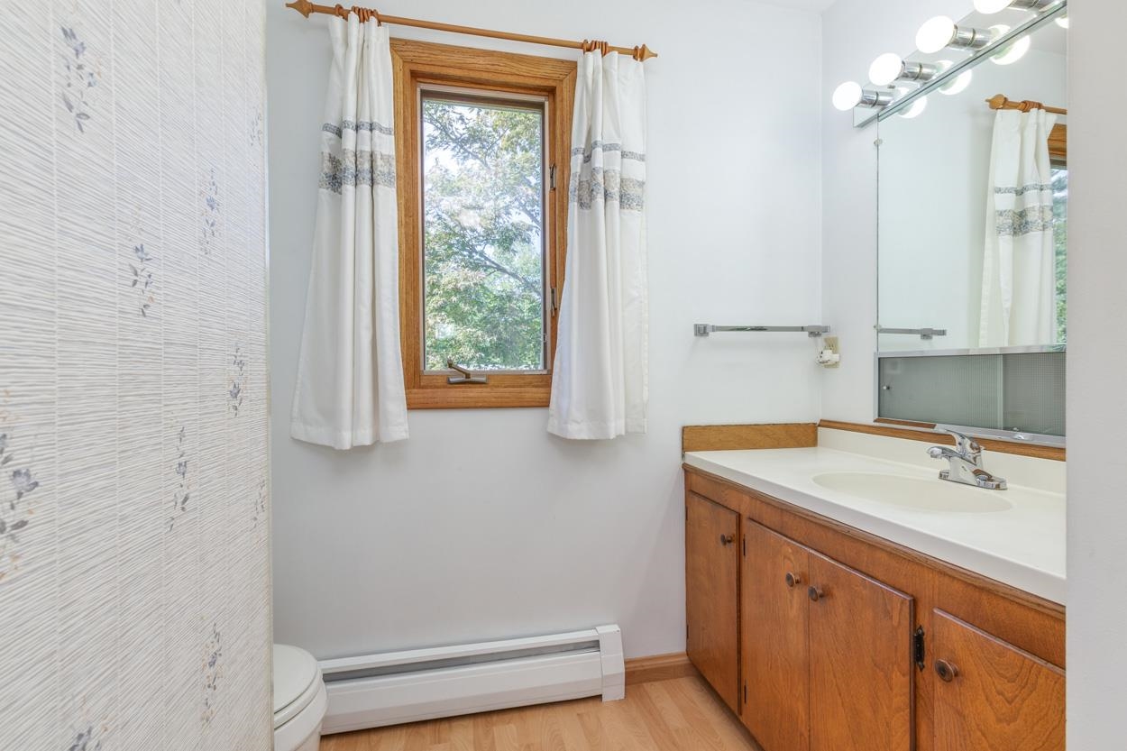 Full Bath 24052411