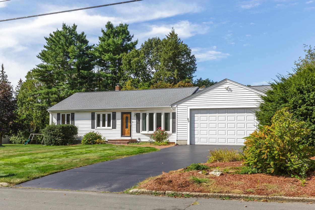 Great Curb Appeal with Mature Landscaping 24052382