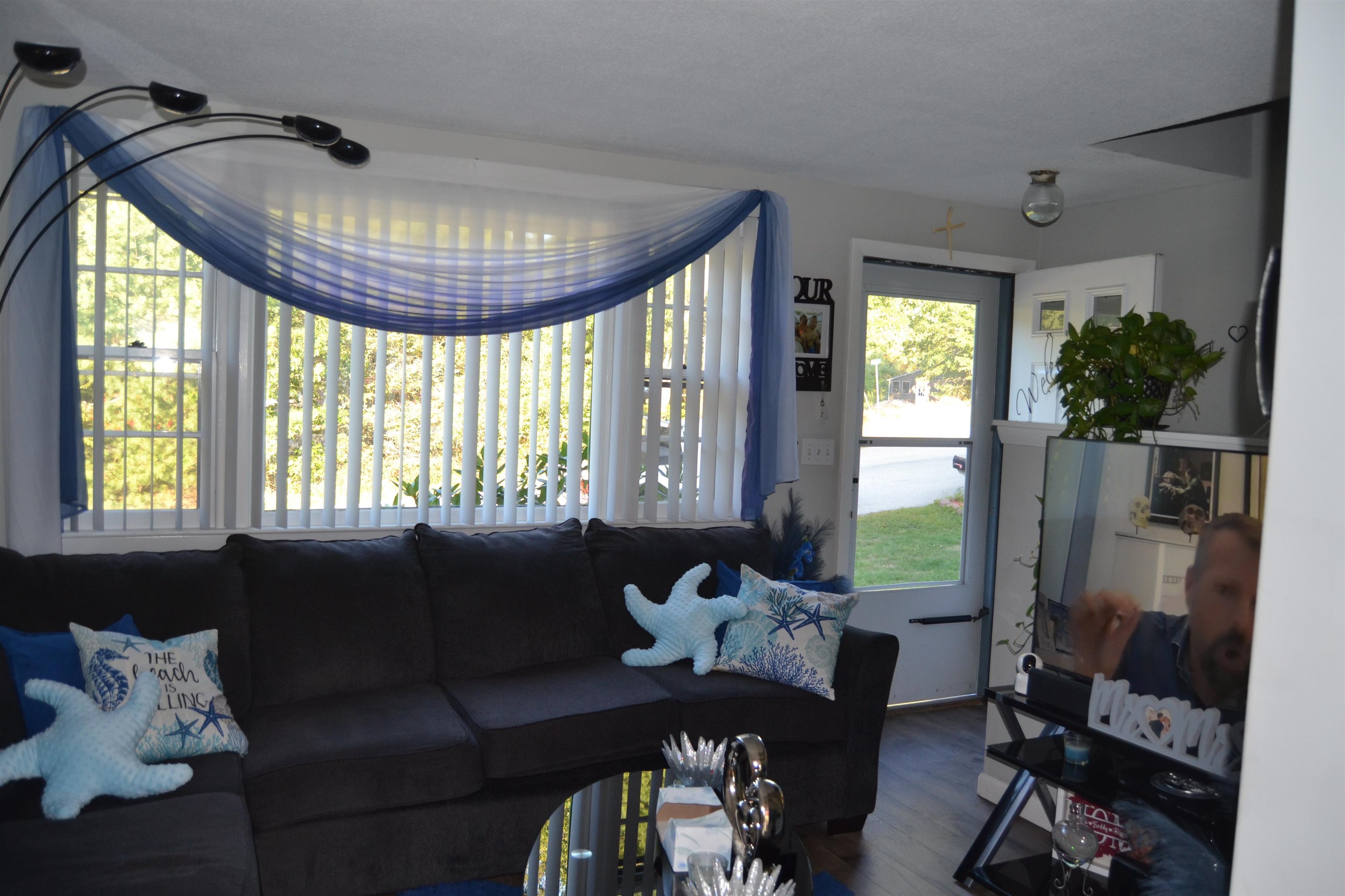 Photo 12 of 20