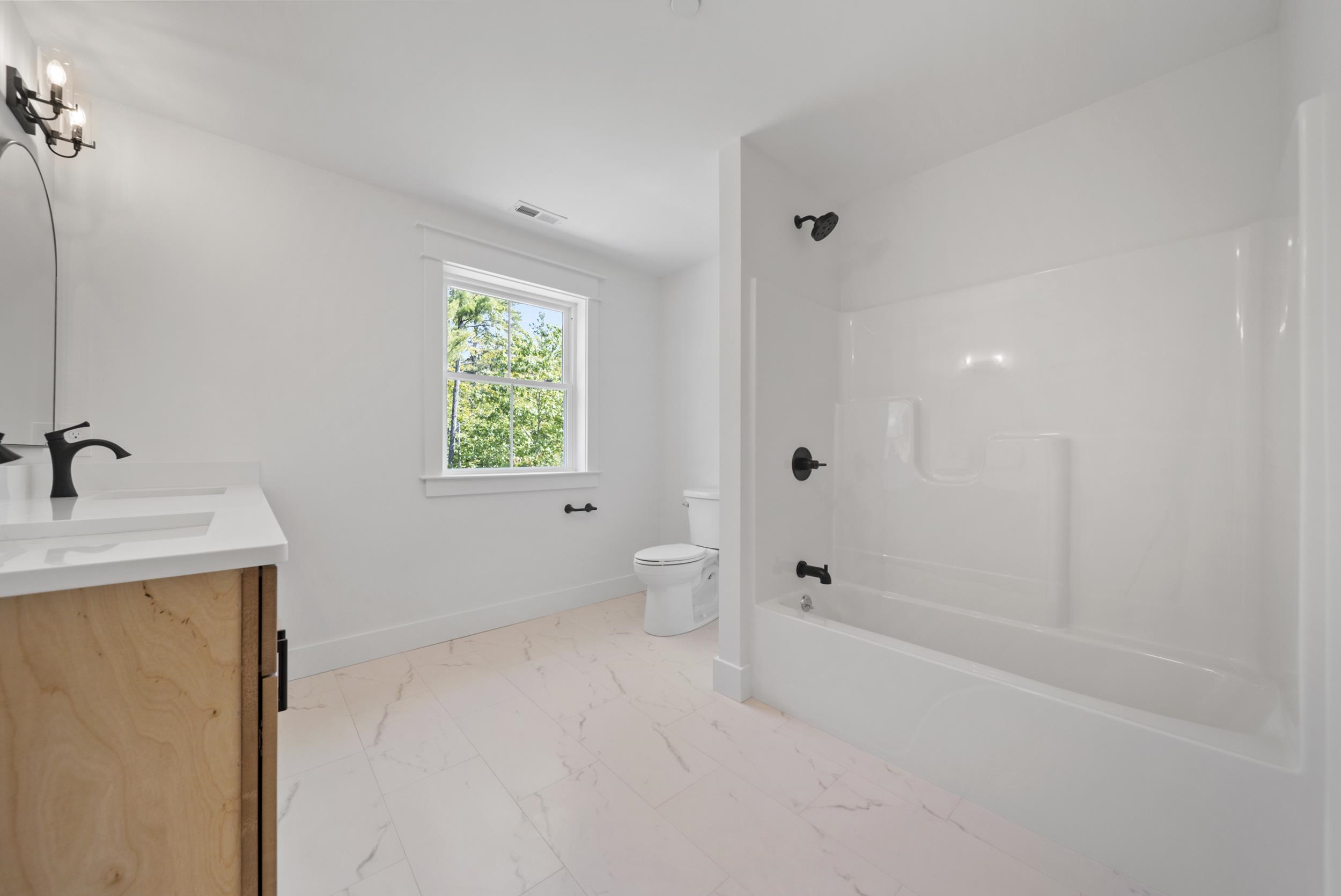 2nd Floor Main Bath
