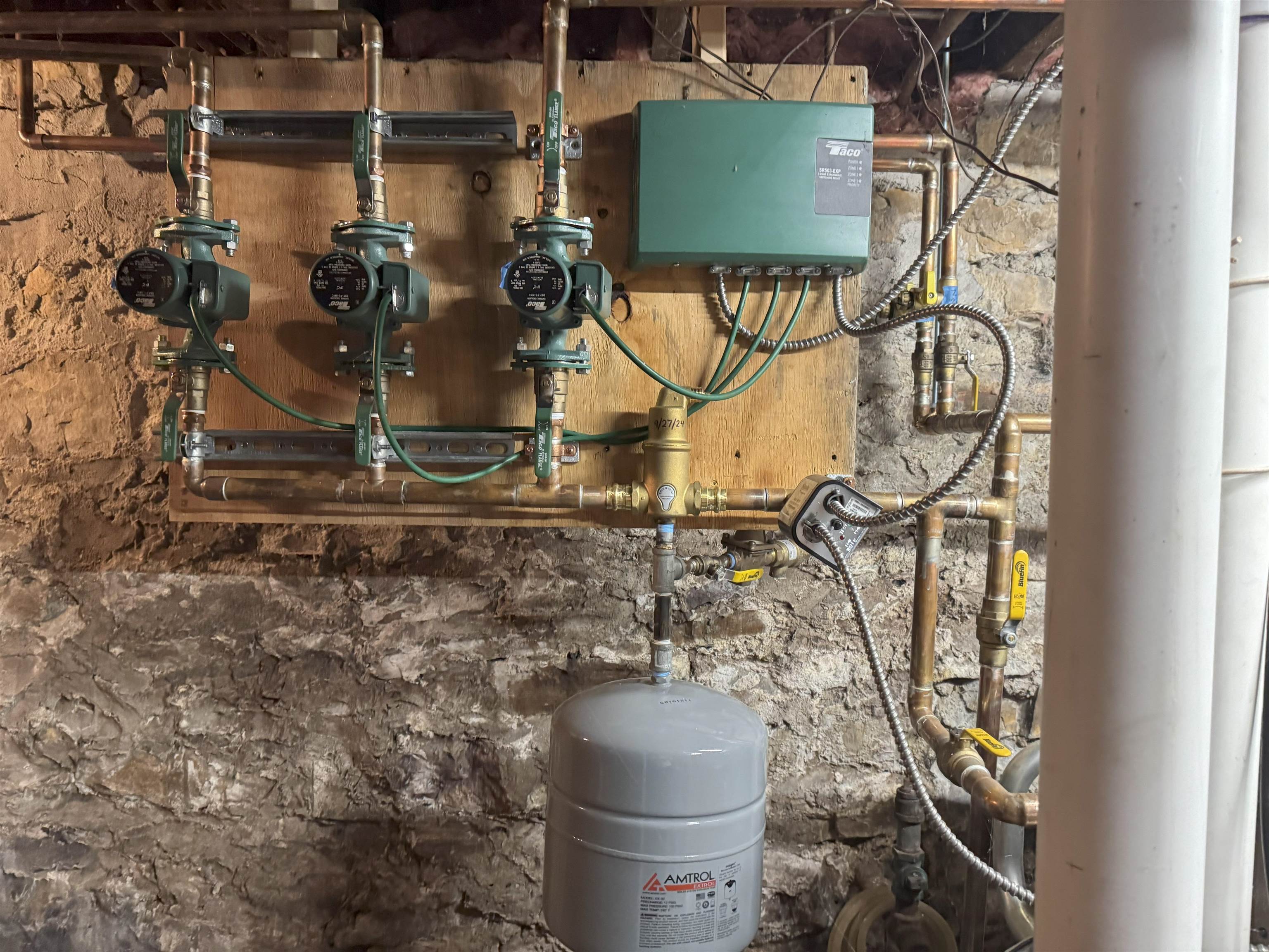 Homes for sale in Winooski, VT | 111 Weaver St, Winooski, VT 05404 | MLS# 5061197