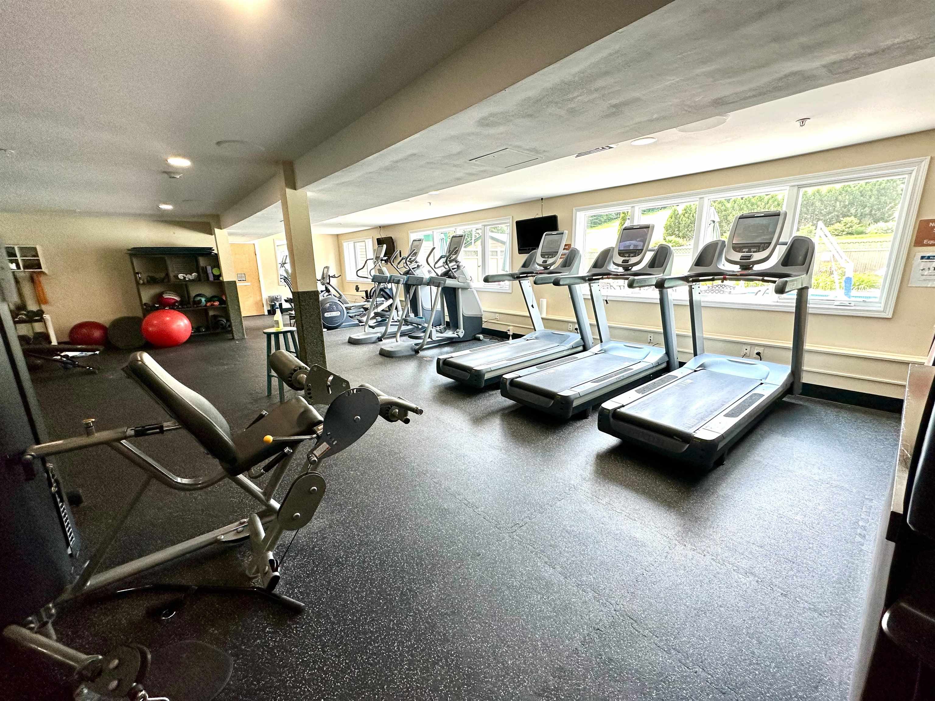 Full gym