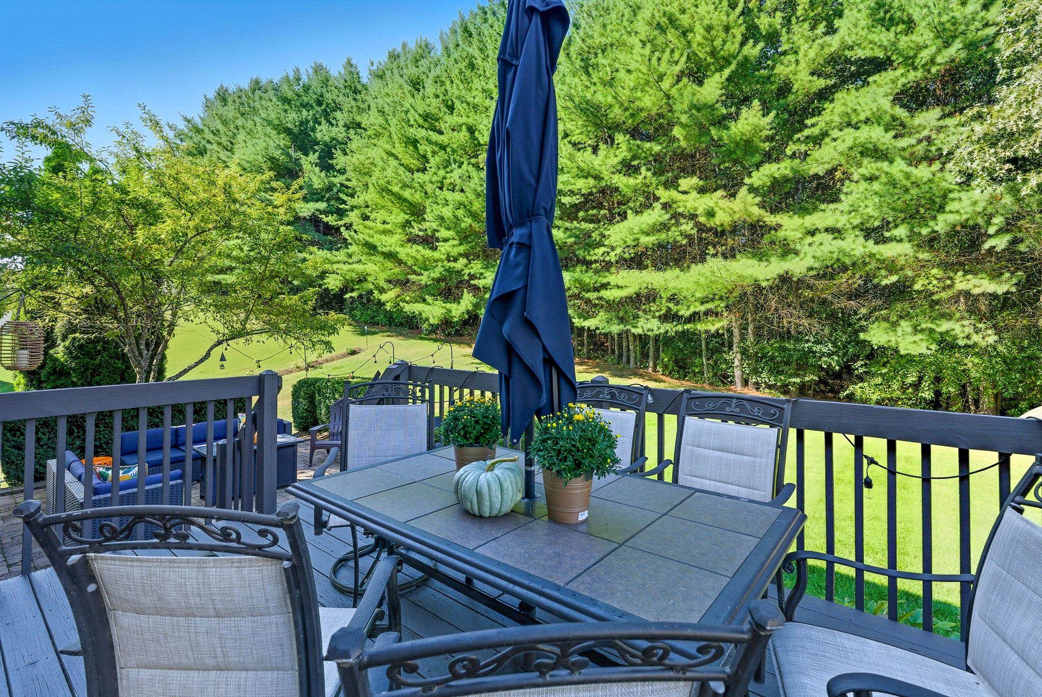 Dining Deck