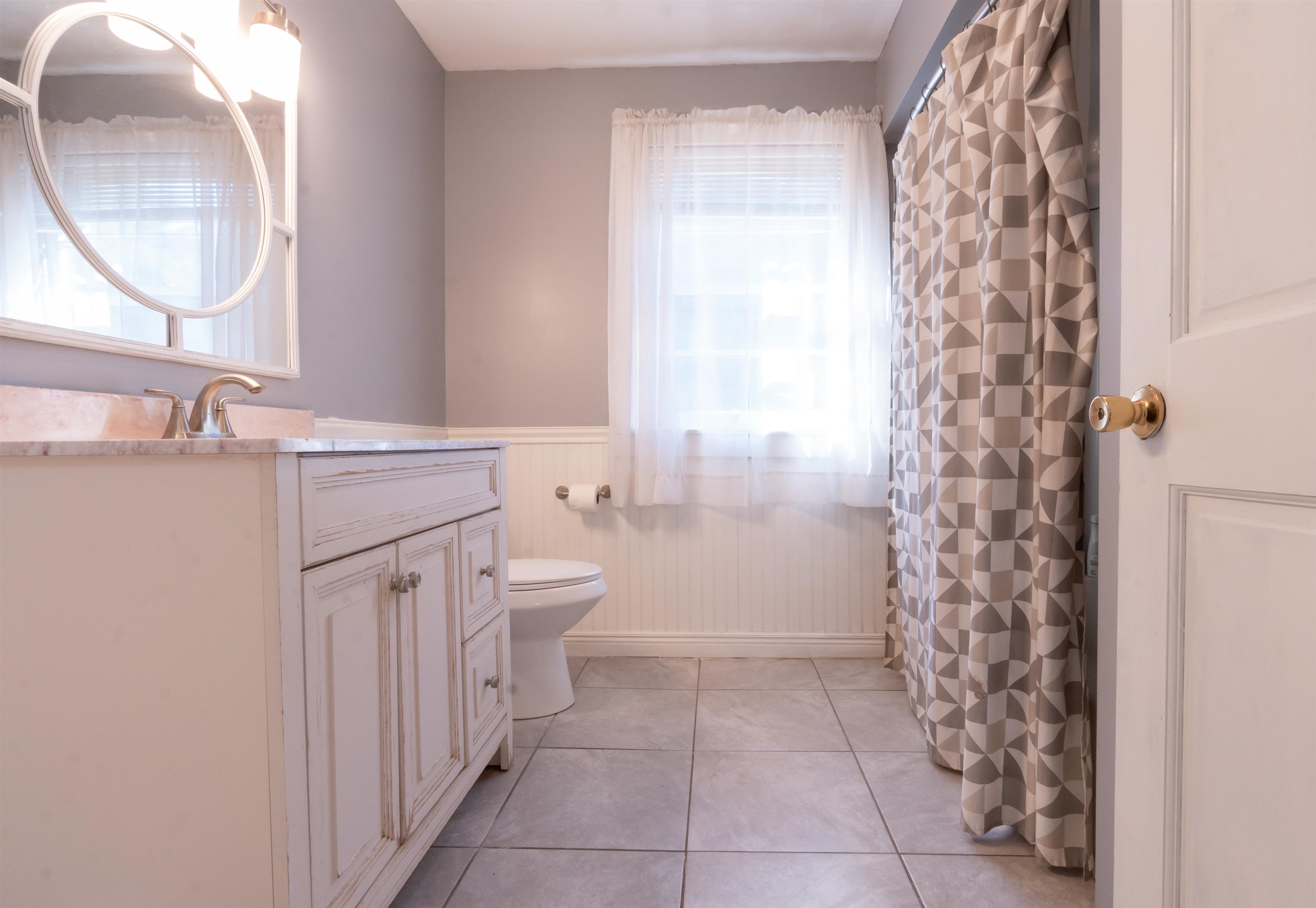 Upstairs Full Bath