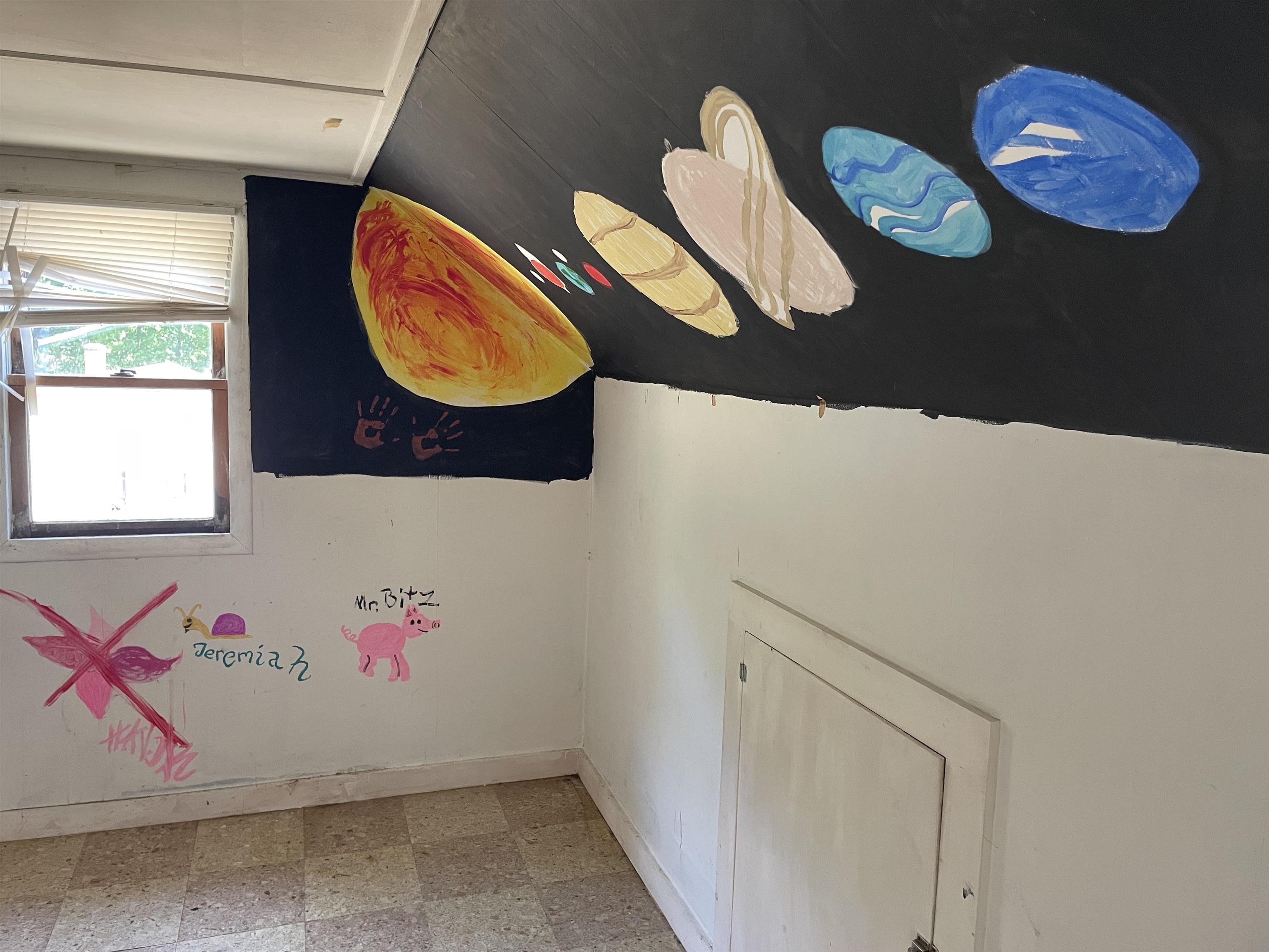 Photo 14 of 20