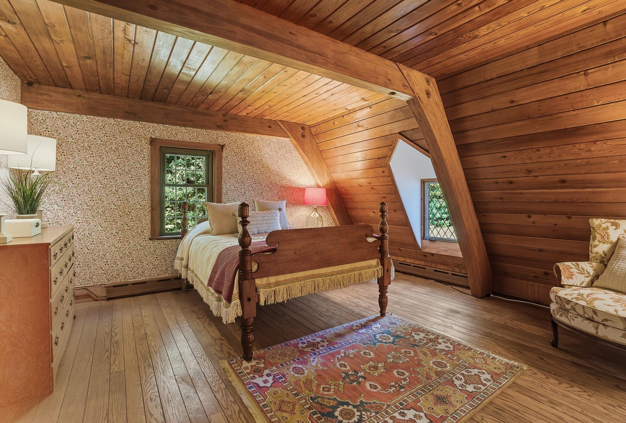 14.8 x 14.6 Bedroom w/ Potential Bathroom