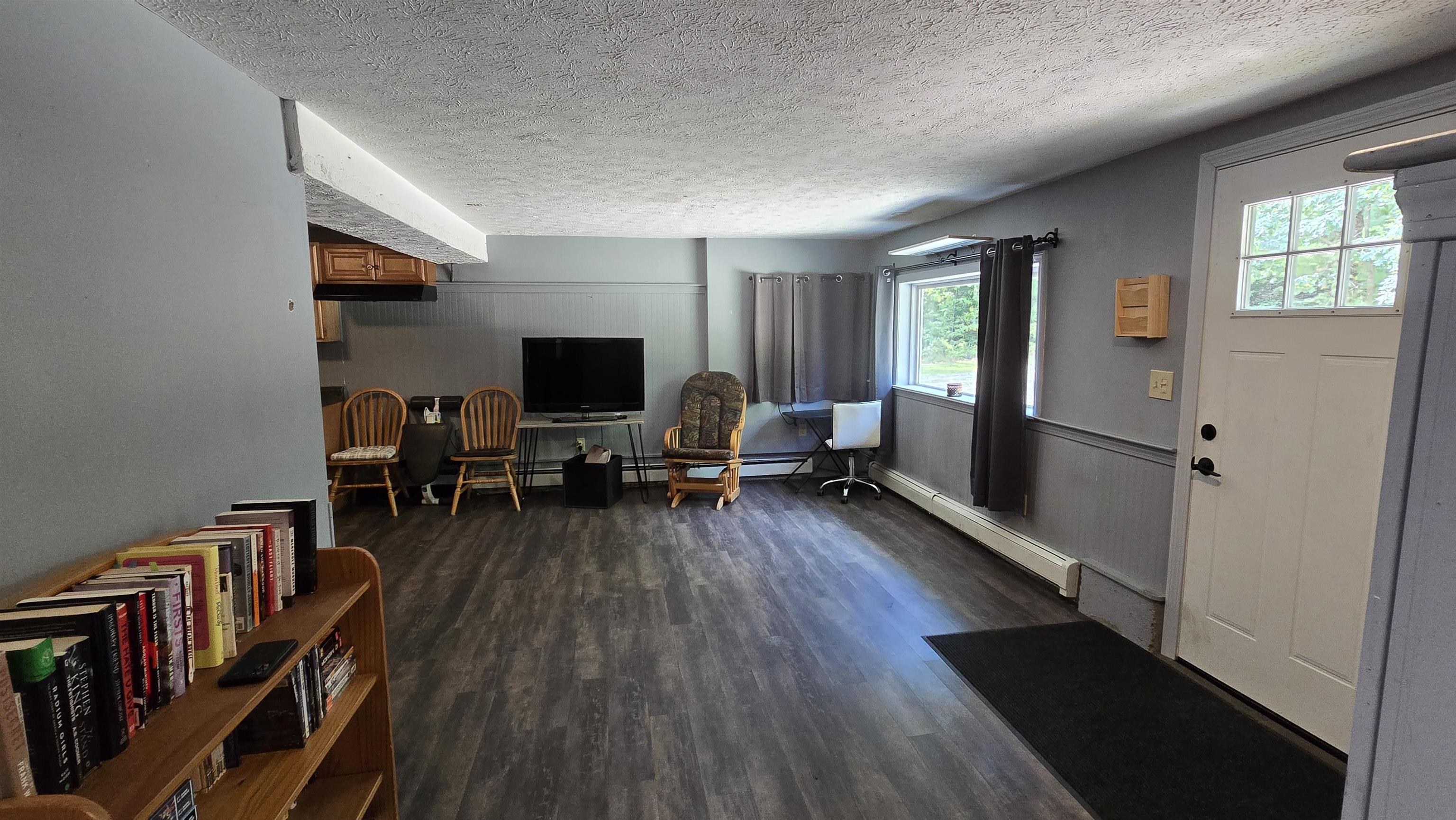 Studio Basement/Outward View