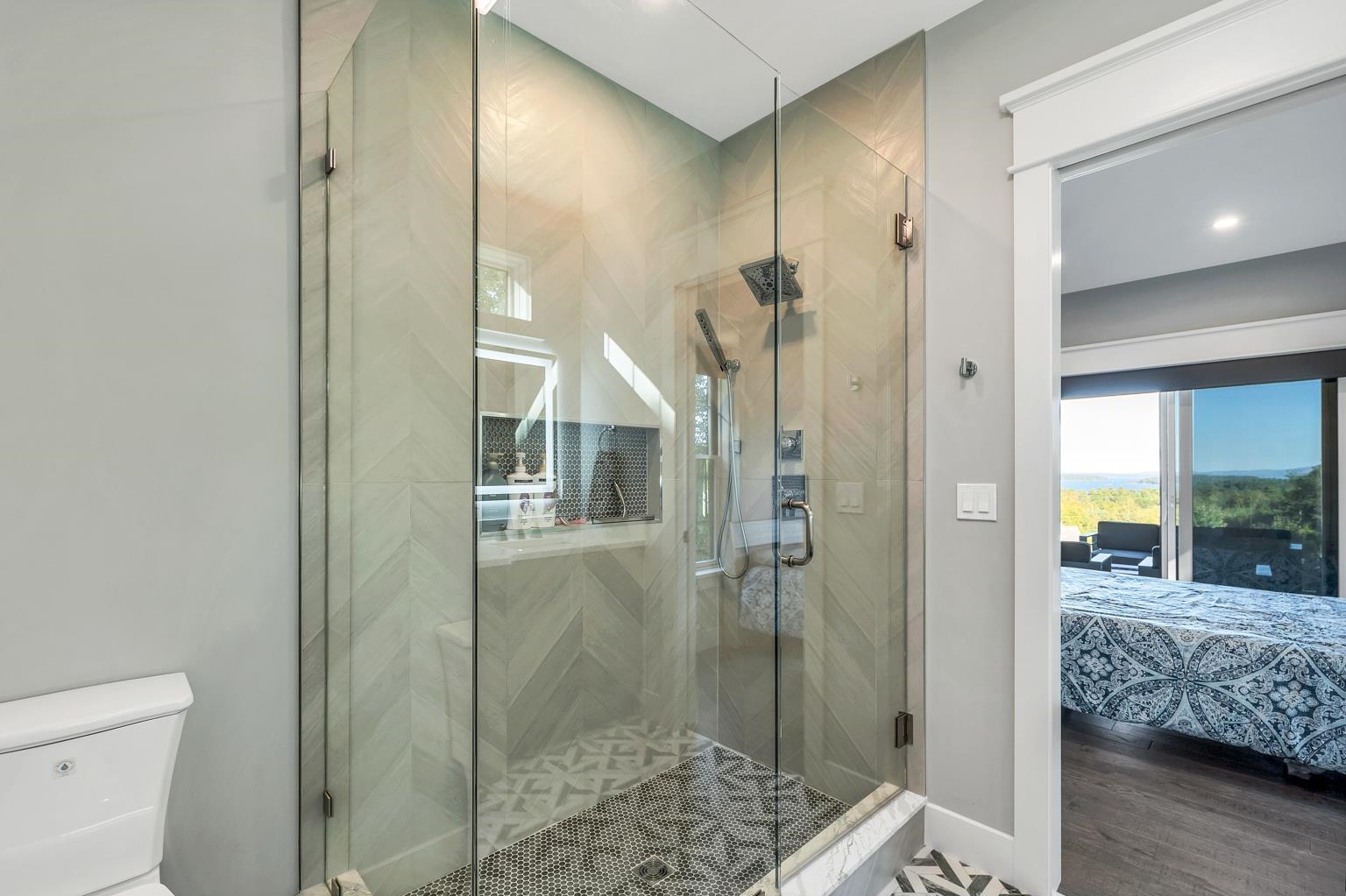 Lovely en-suite bath