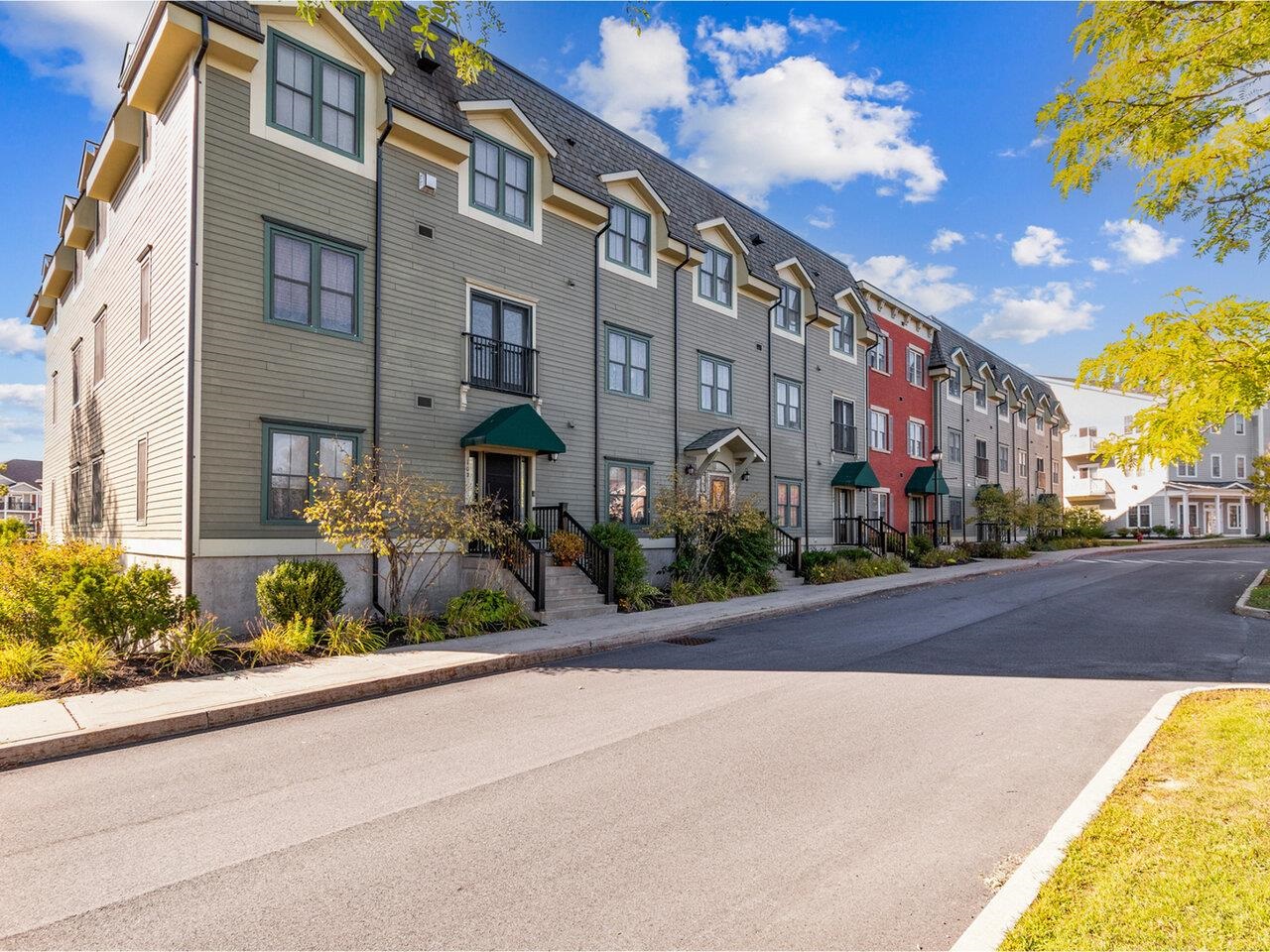 Homes for sale in Colchester, VT | 33 Naomi's Way #303, Colchester, VT 05446 | MLS# 5061921